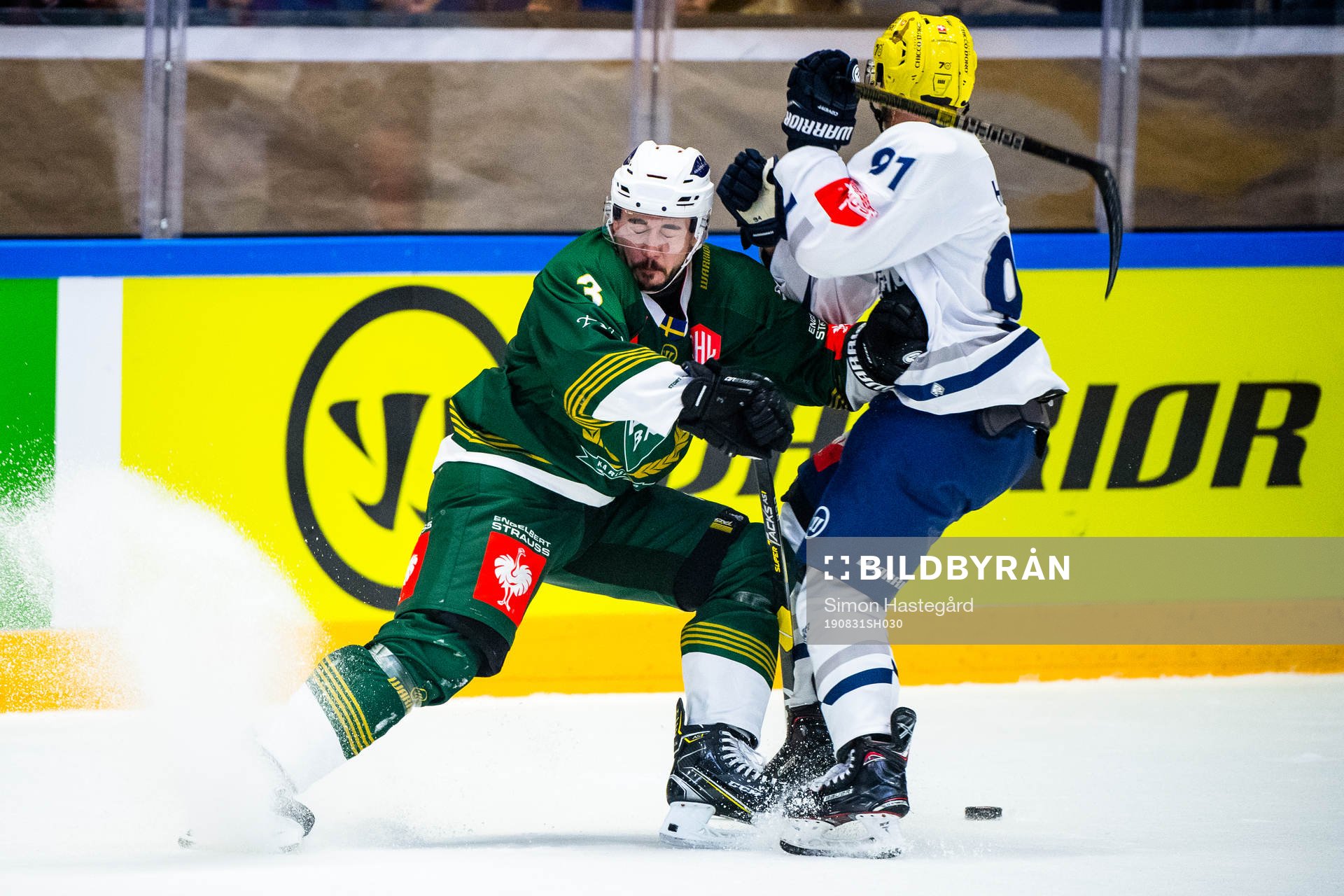 Jens Westin of Färjestad and Fabio Hofer of Ambri-Piotta