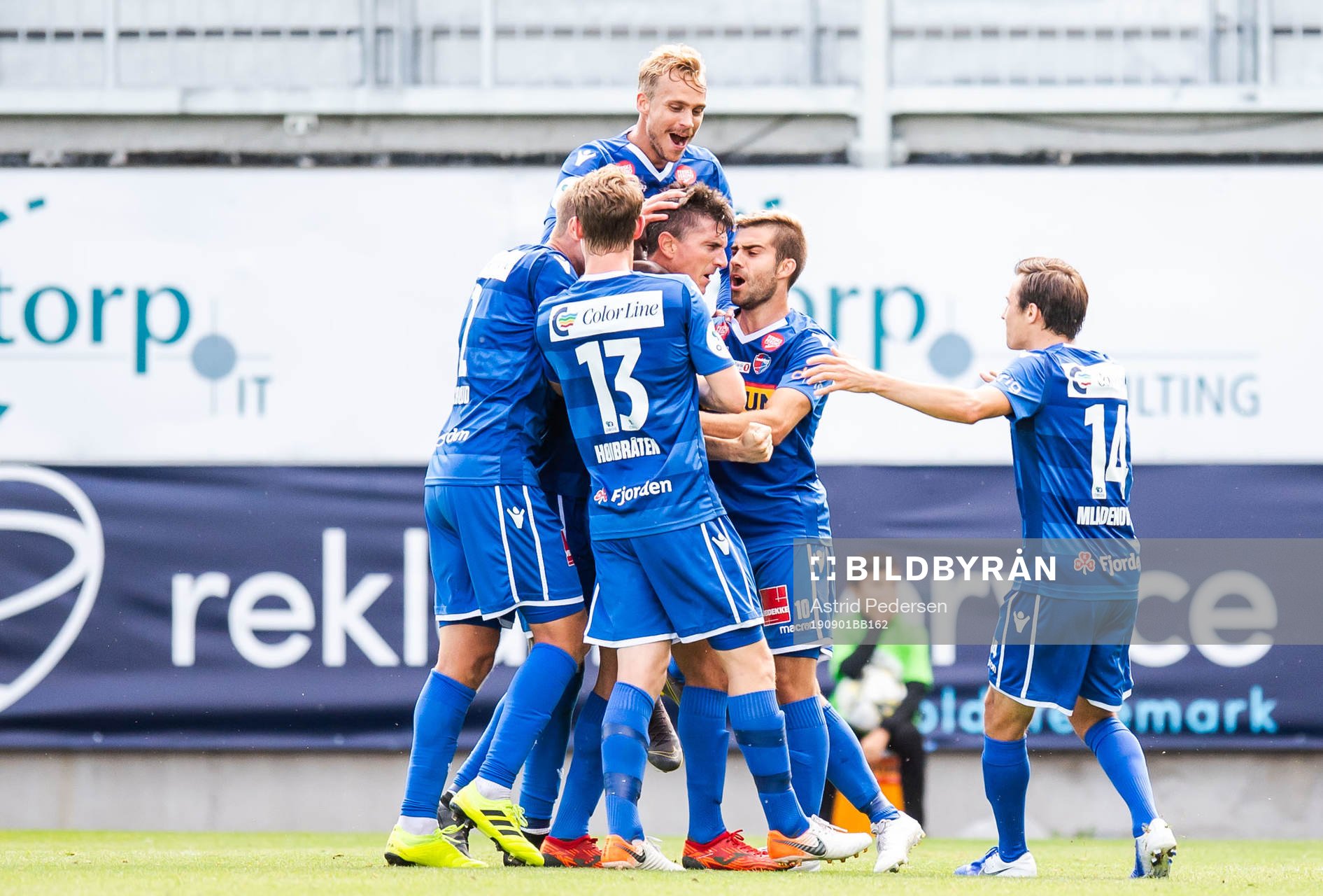 Alberto Ortiz Tito Moreno of Sandefjord celebrate with