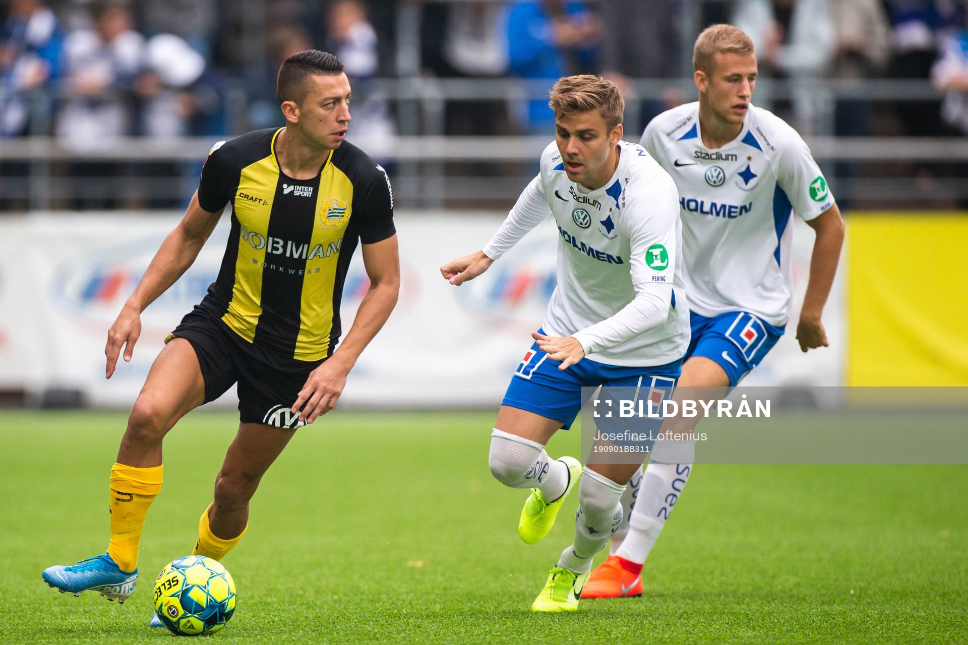 Hammarbys Nikola Djurdjic mot IFK Norrköpings Christoffer