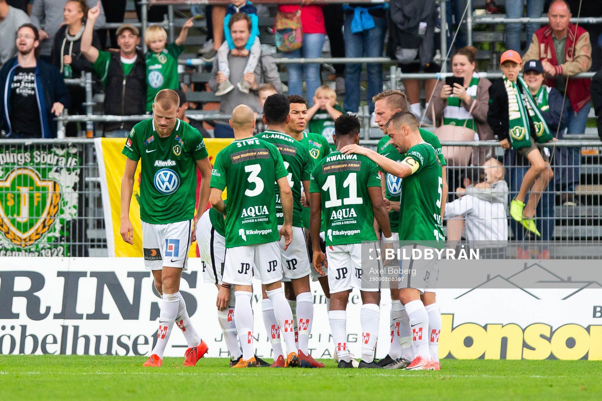Jönköpings Södras spelare jublar