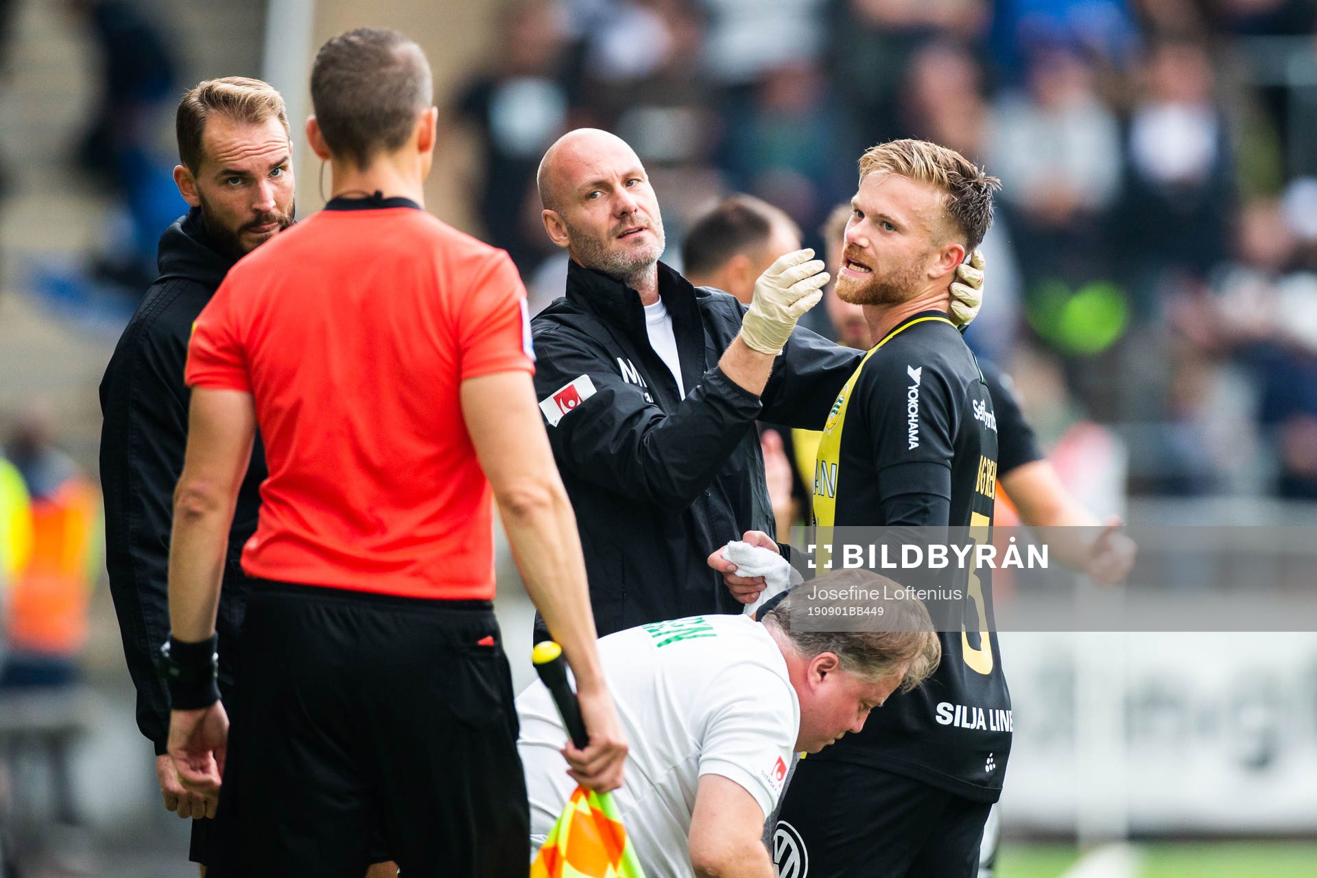 Hammarbys Dennis Widgren får vård
