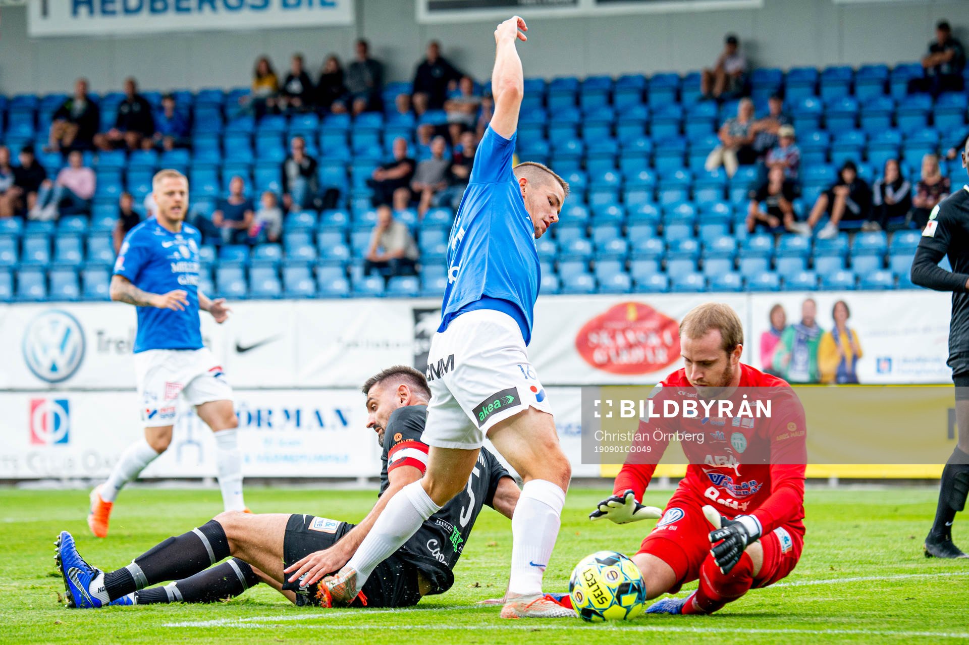Trelleborgs Oscar Johansson mot Västerås Ilir Berisha och