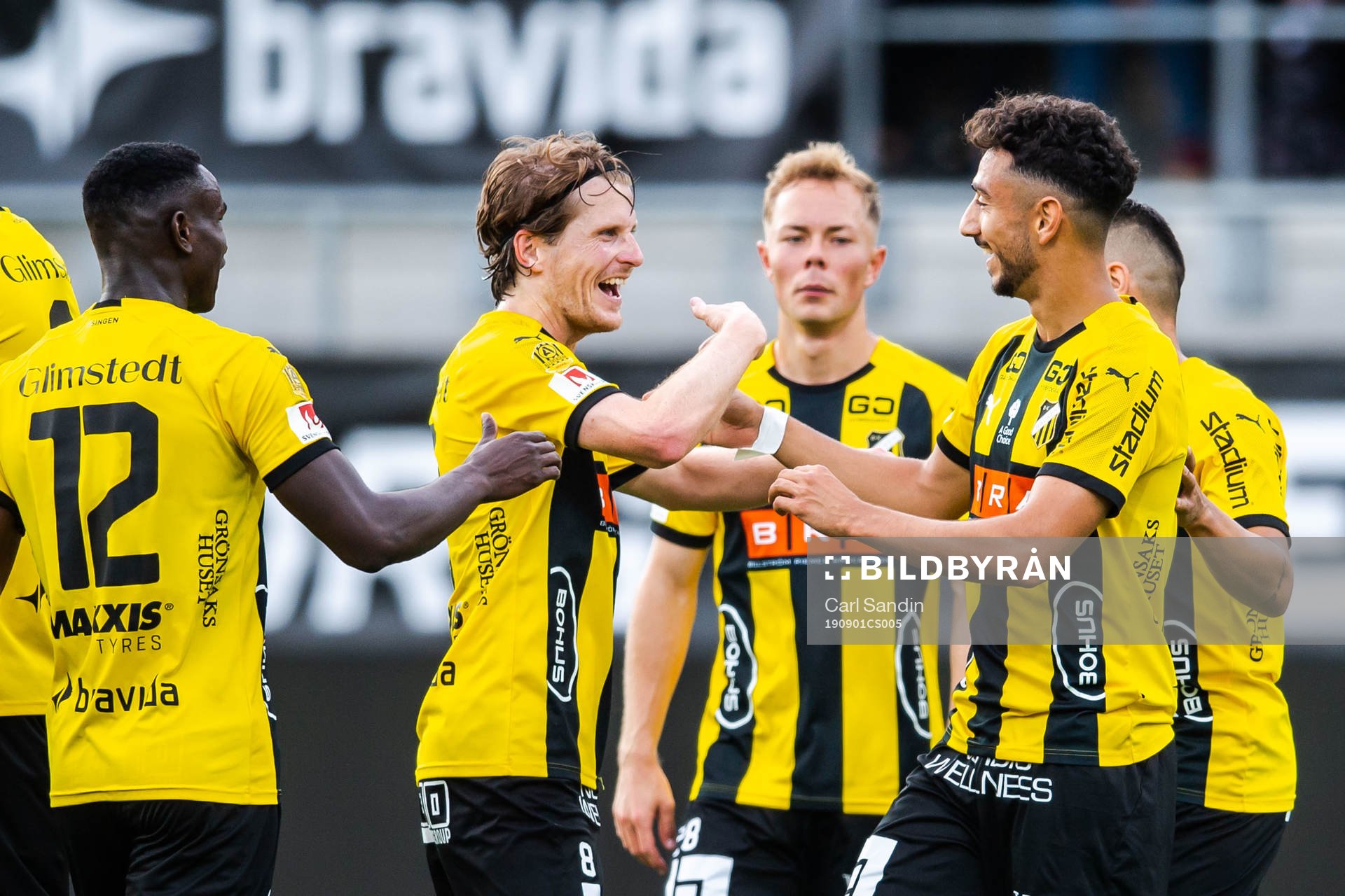 Häckens Erik Friberg och Daleho Irandust jublar