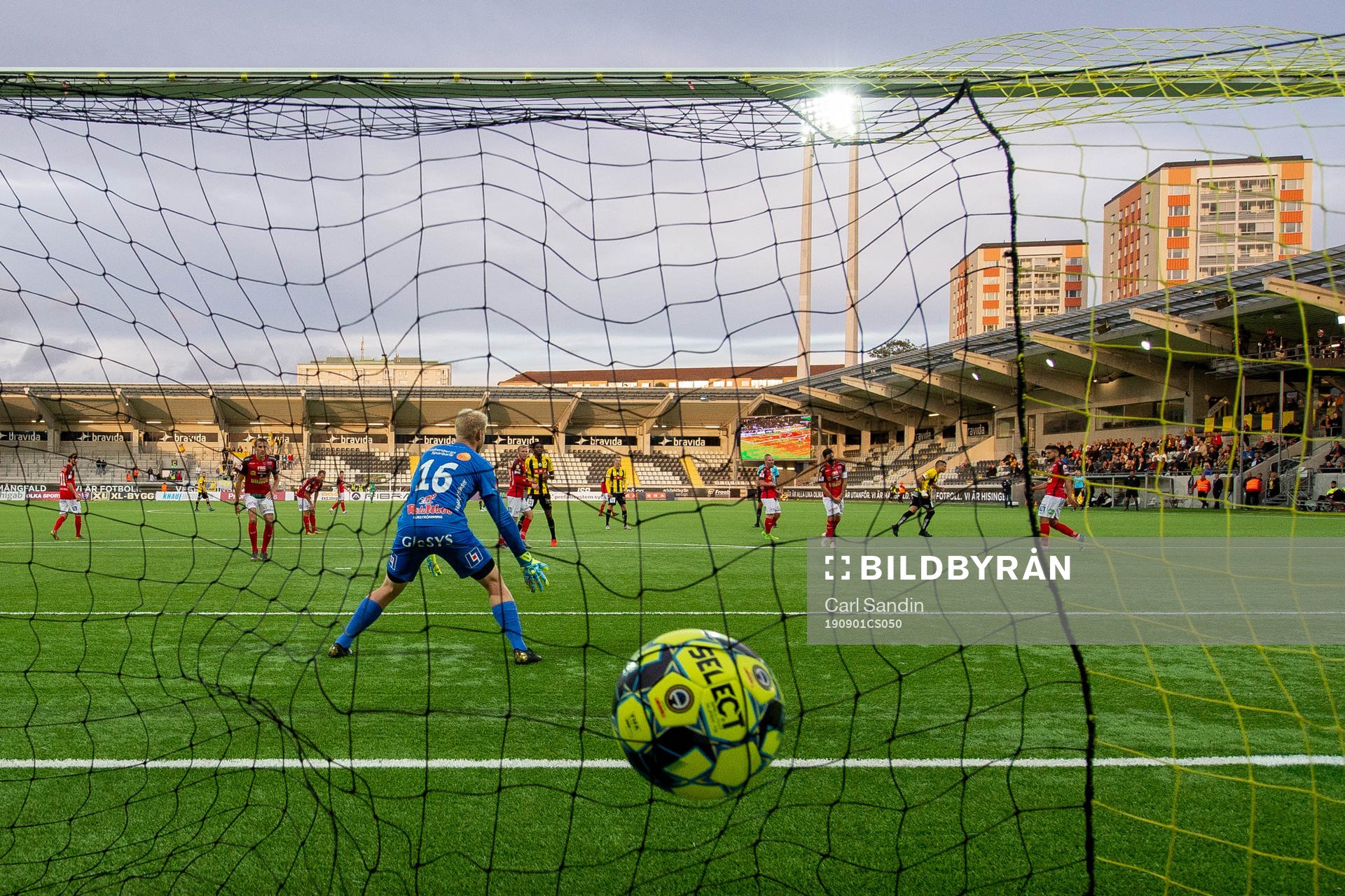 Häckens Paulinho gör 4-1 bakom Falkenbergs målvakt