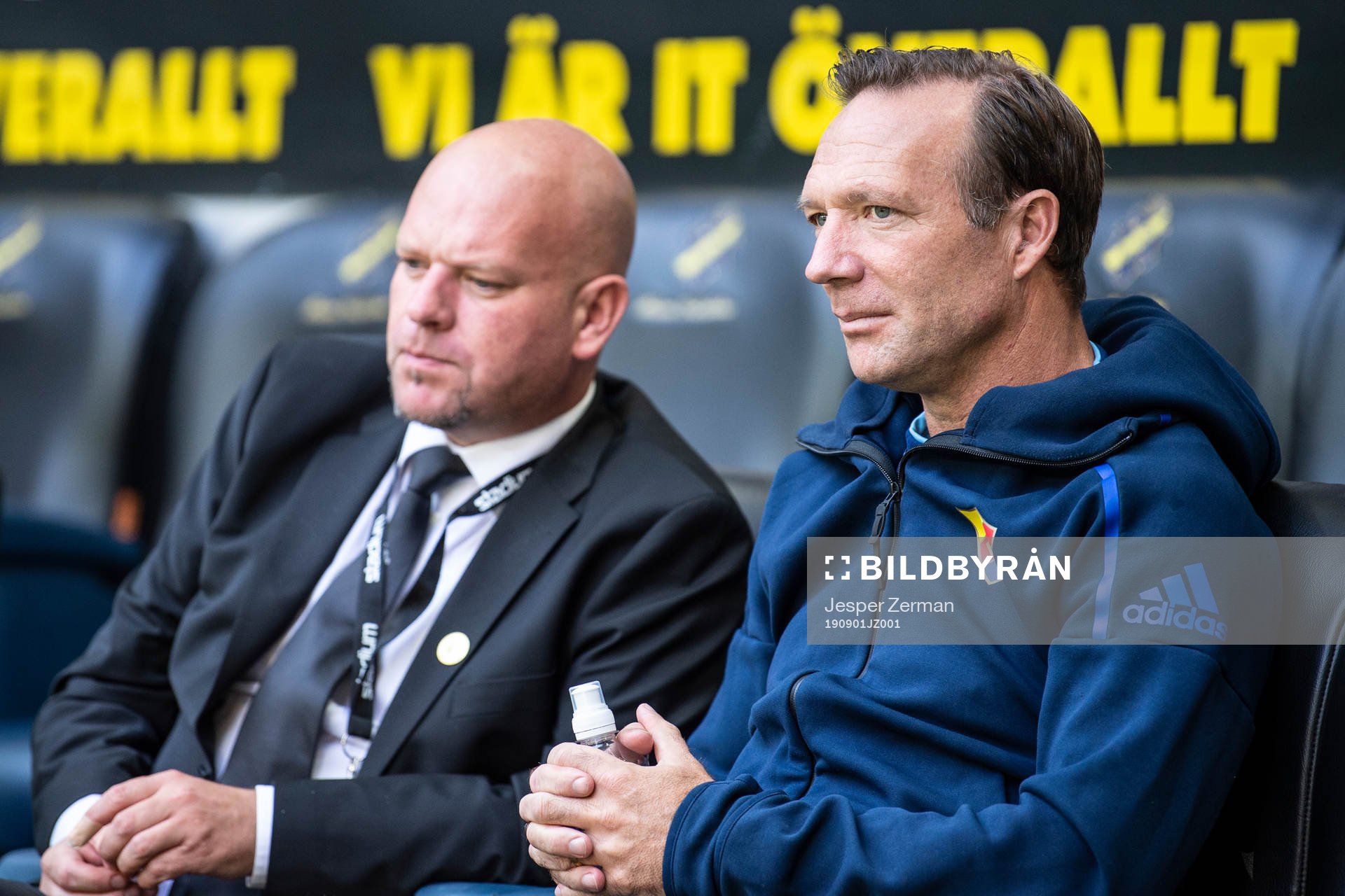 s AIK:s scoutingsansvarige Tobias Ackermann (v)