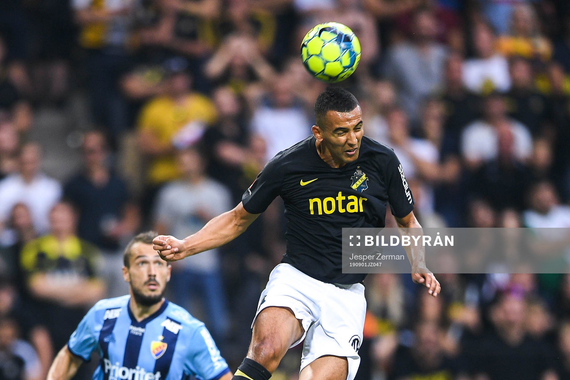 s Nabil Bahoui och Djurgårdens Emir Kujovic