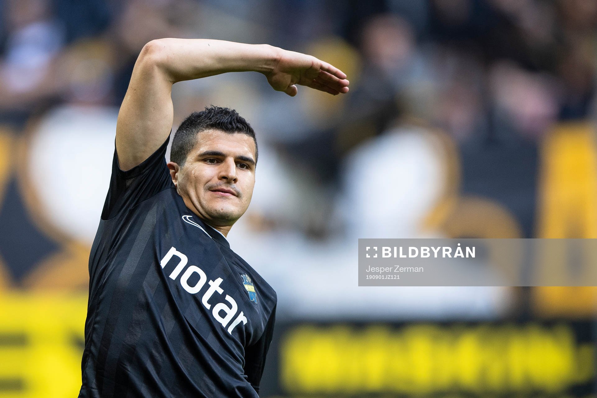 s Tarik Elyounoussi