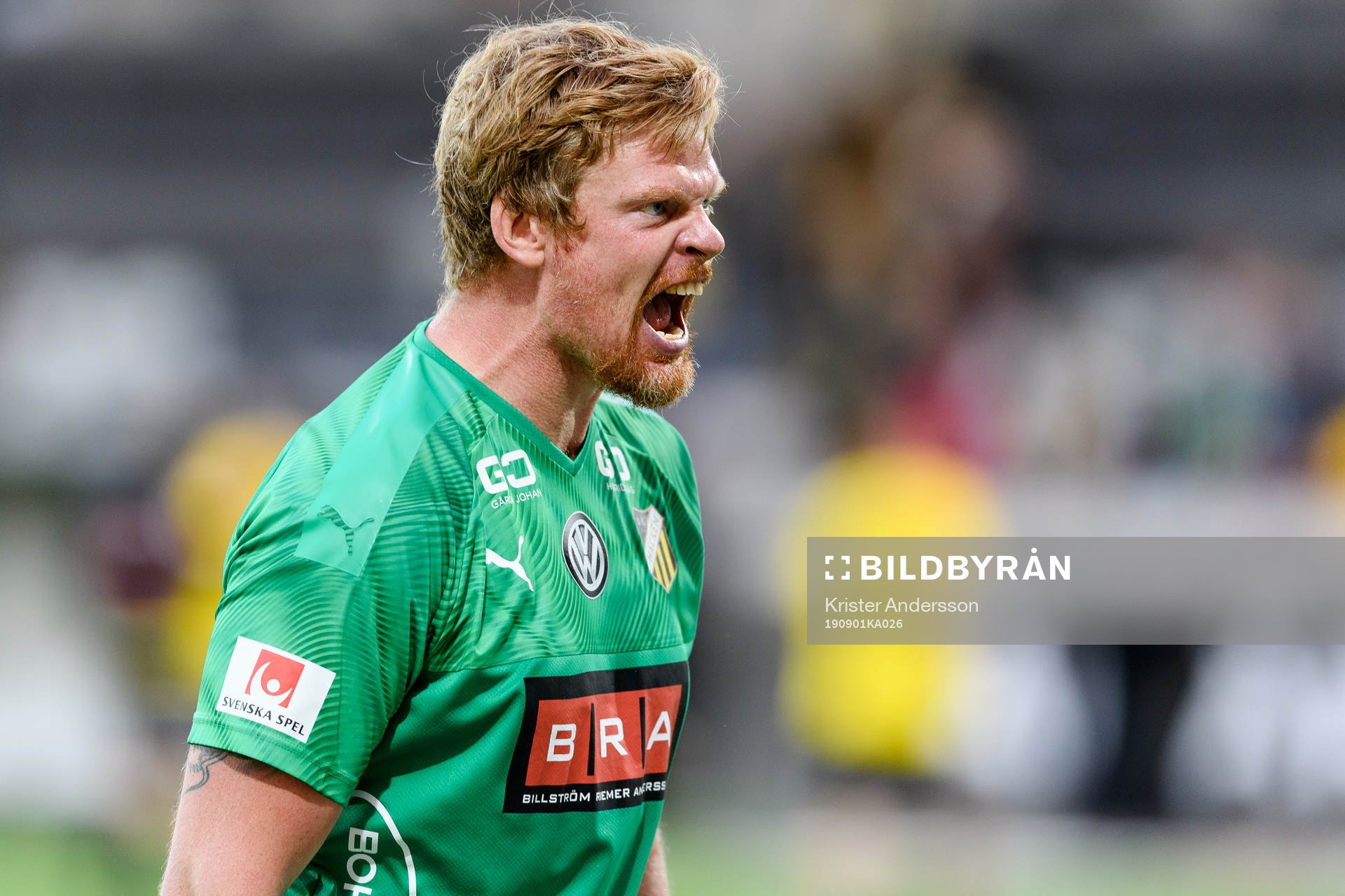 Häckens målvakt Christoffer Källqvist jublar
