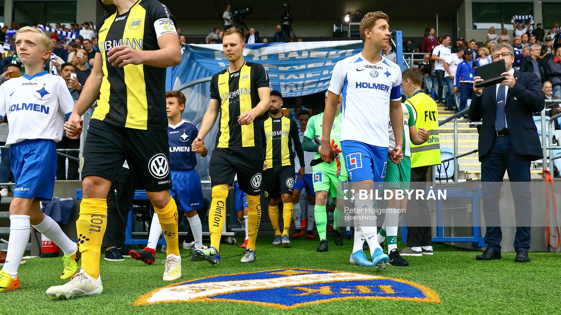 IFK Norrköpings Alexander Fransson tågar in