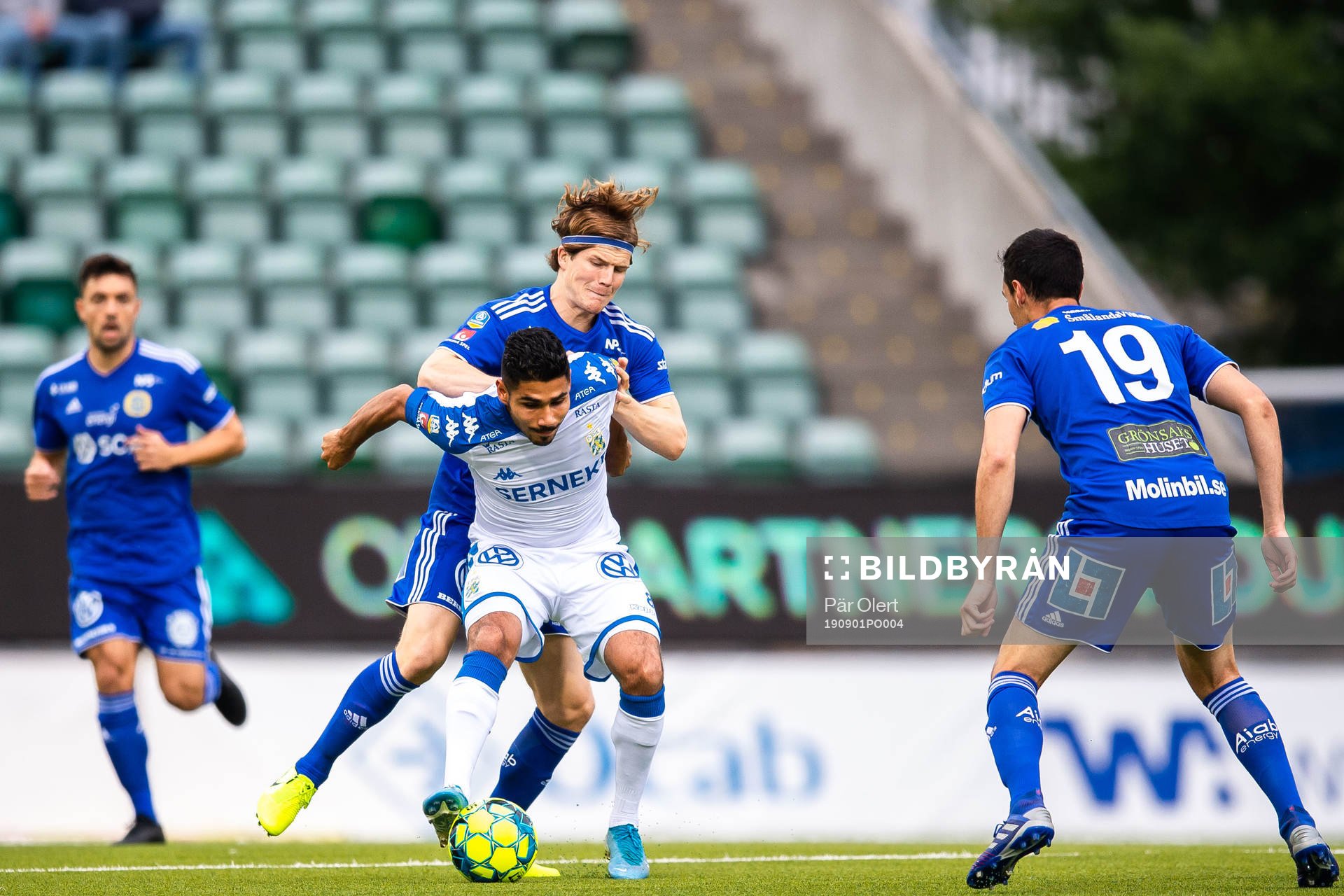 IFK Göteborgs Hosam Aiesh och Sundsvalls Oliver Berg