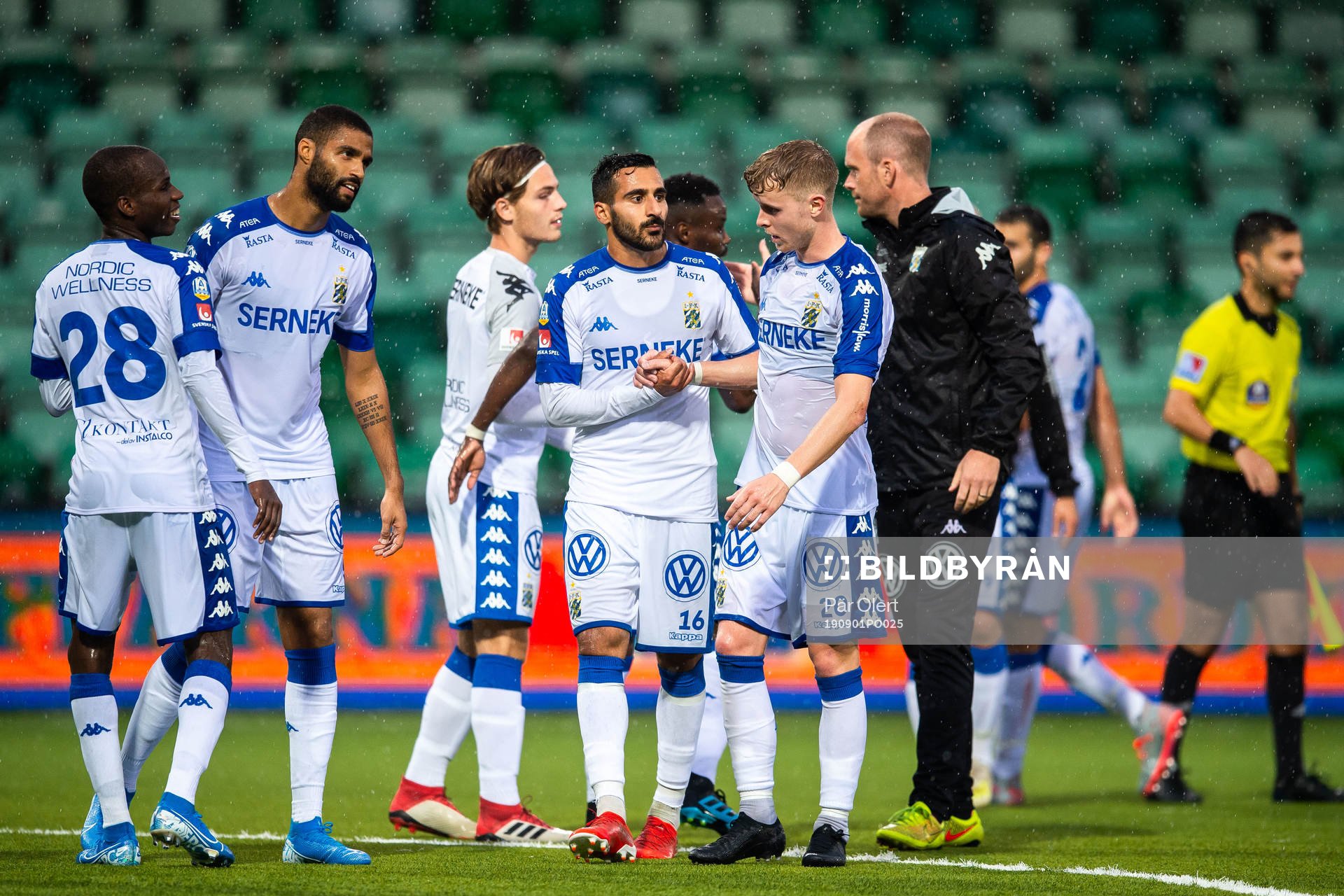IFK Göteborgs Sargon Abraham och Victor Wernersson jublar