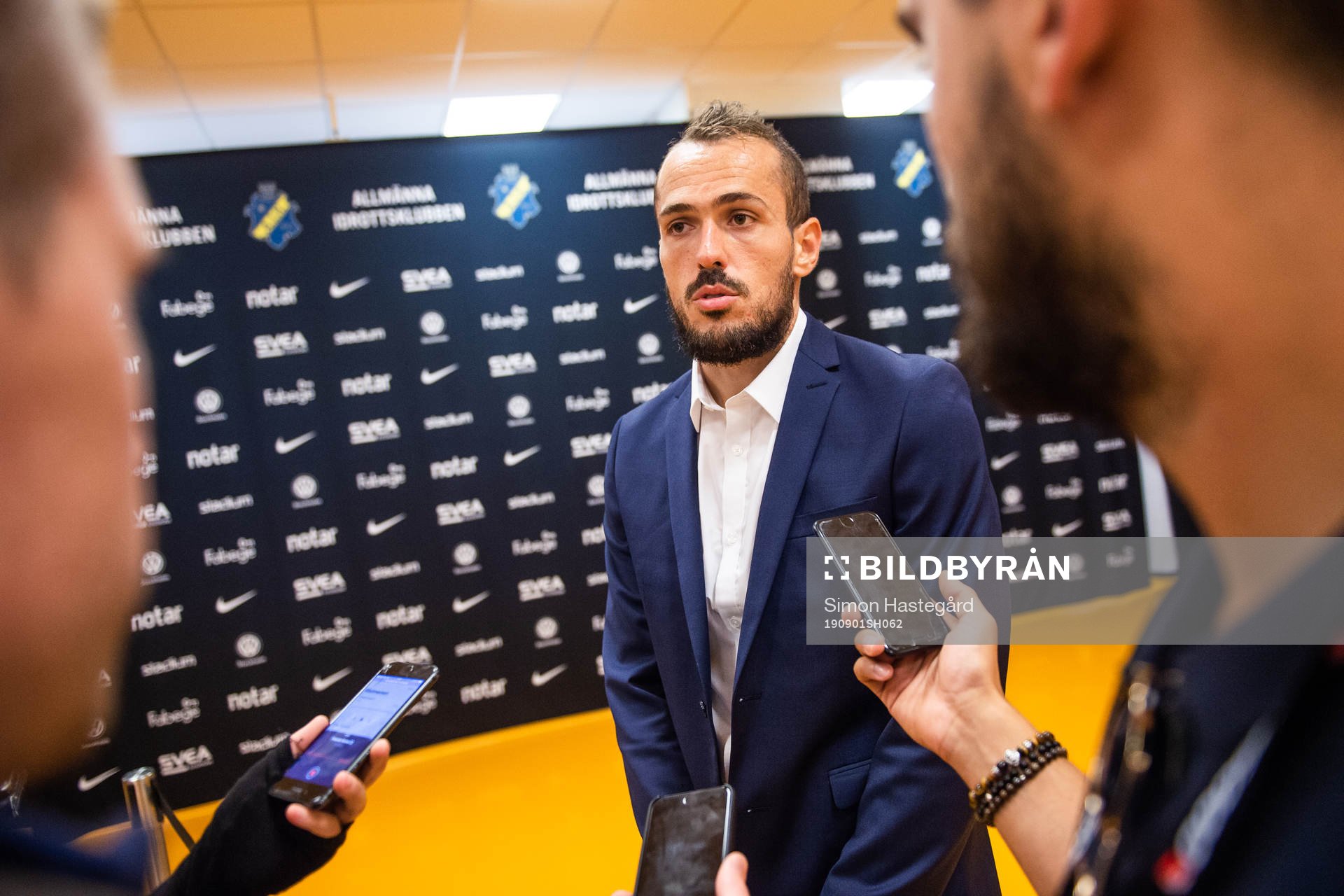 Djurgårdens Emir Kujovic i mixade zonen