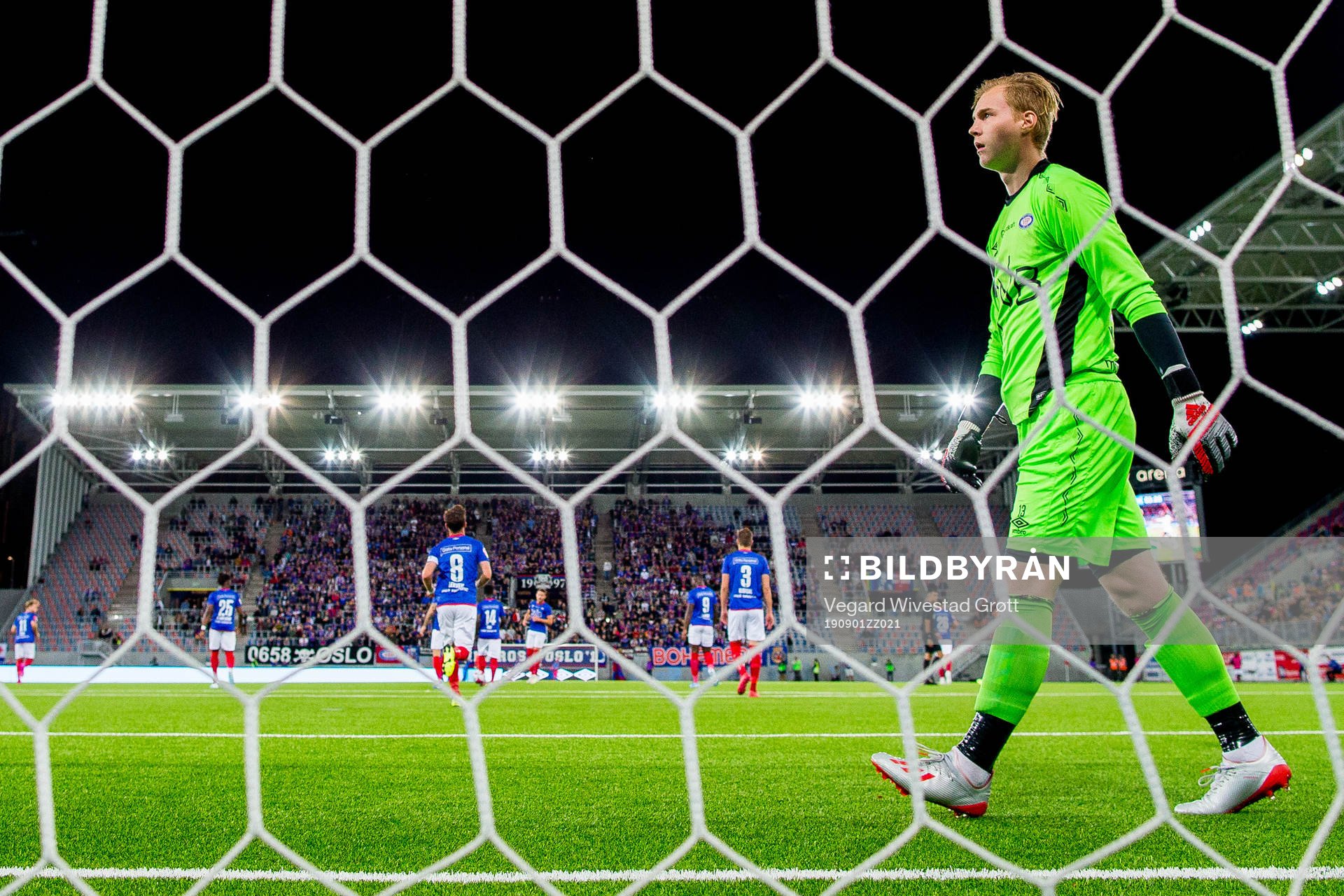 Goalkeeper Kristoffer Sundquist Klaesson of Vålerenga