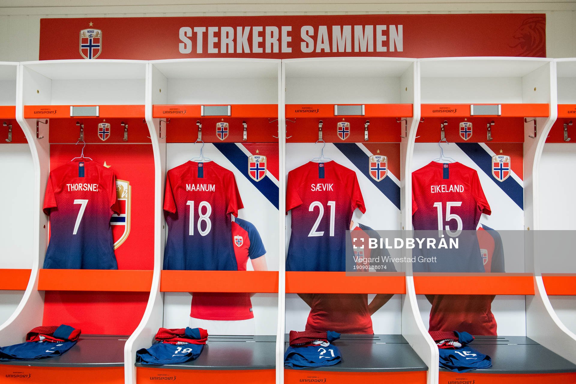 The shirts of Elise Thorsnes, Frida Maanum, Karina Sævik