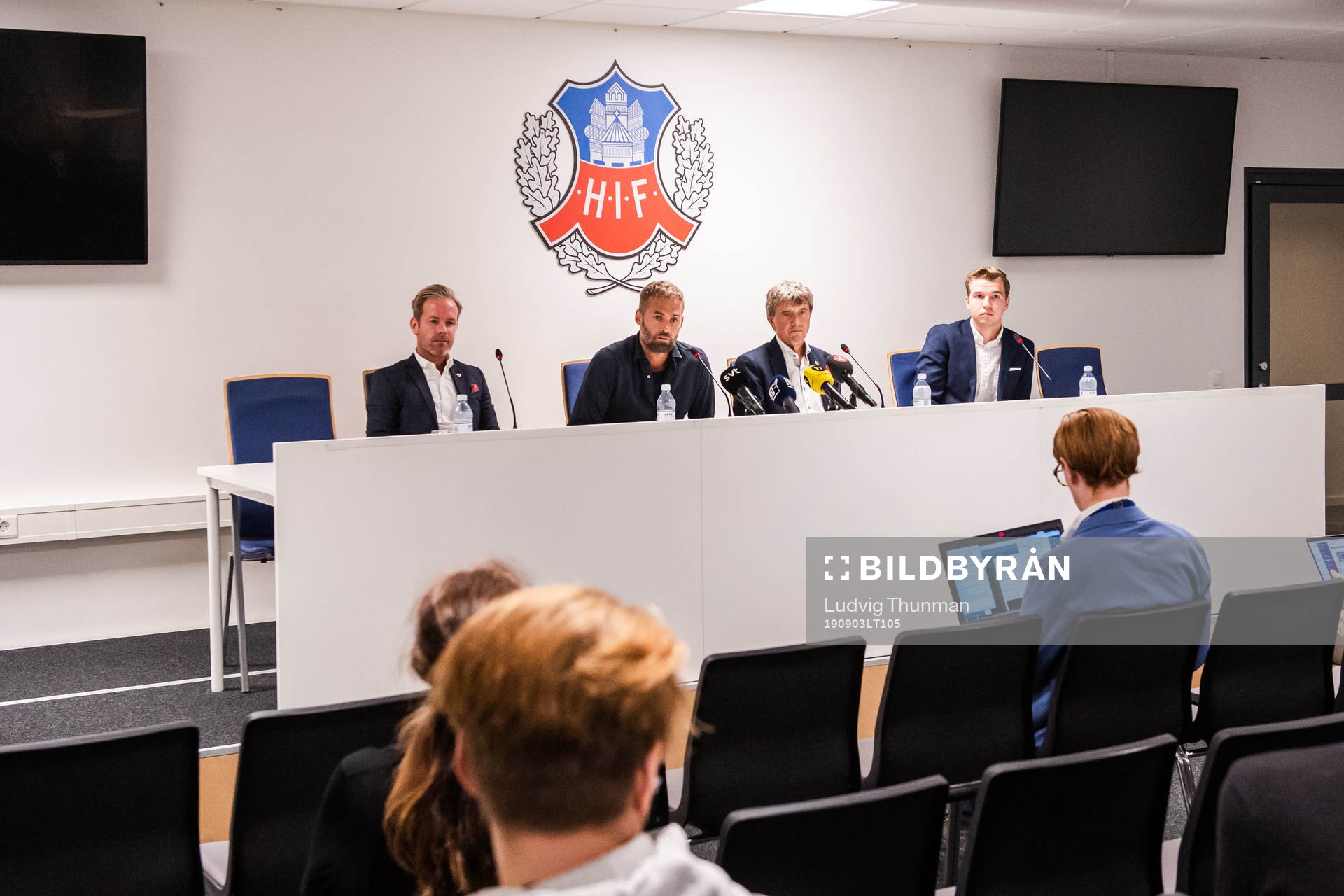 Administrativ chef Robin Lundgren, Olof Mellberg som