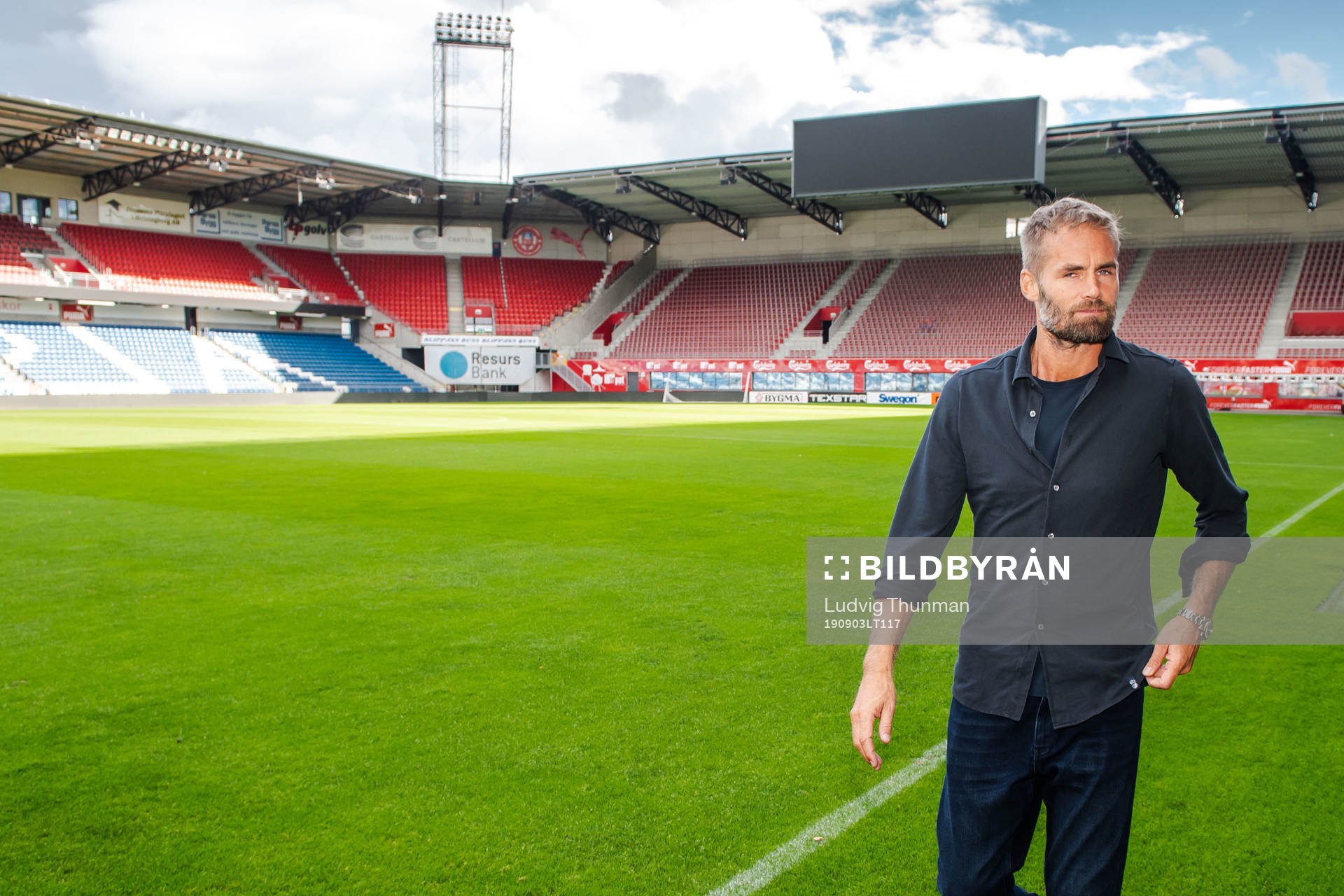 Olof Mellberg poserar för ett porträtt efter en presskonferens med Helsingborg den 3 september 2019 i Helsingborg.