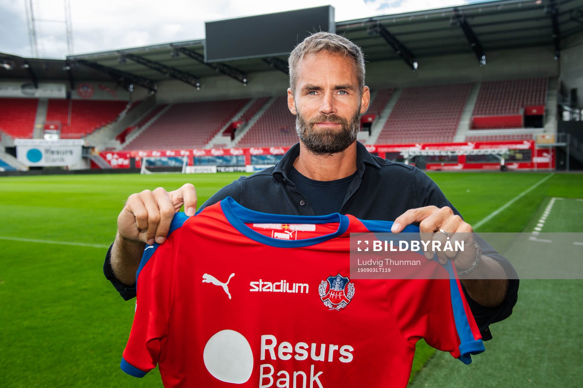 Olof Mellberg poserar för ett porträtt efter en presskonferens med Helsingborg den 3 september 2019 i Helsingborg.