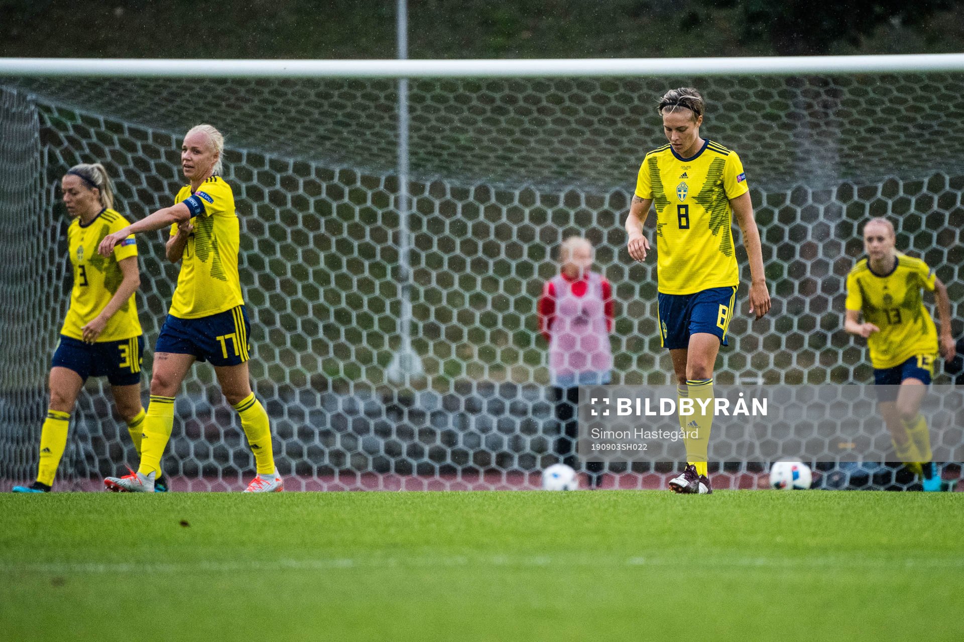 Players of Sweden looks dejeced