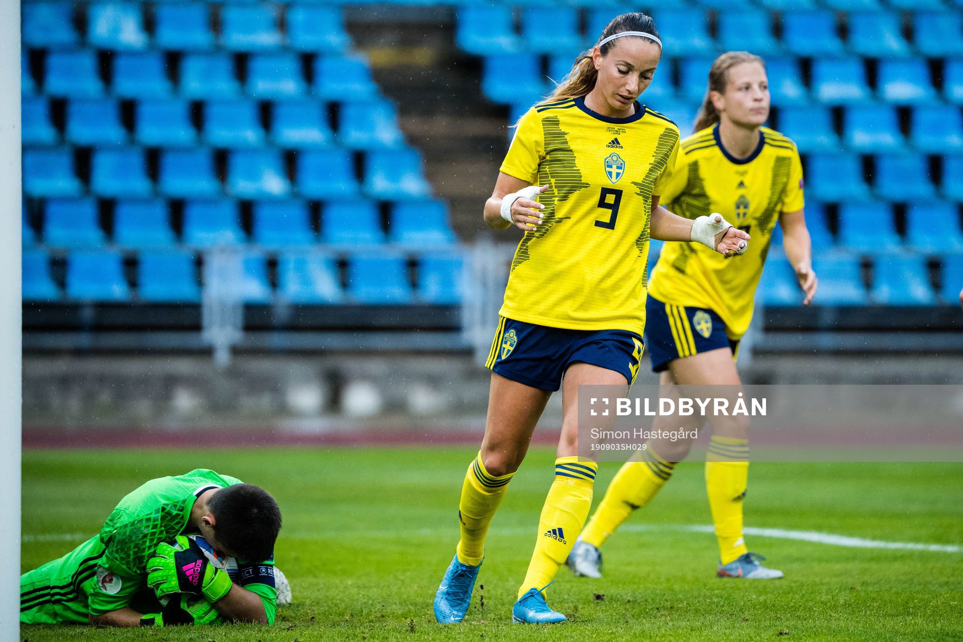 Kosovare Asllani of Sweden looks dejected