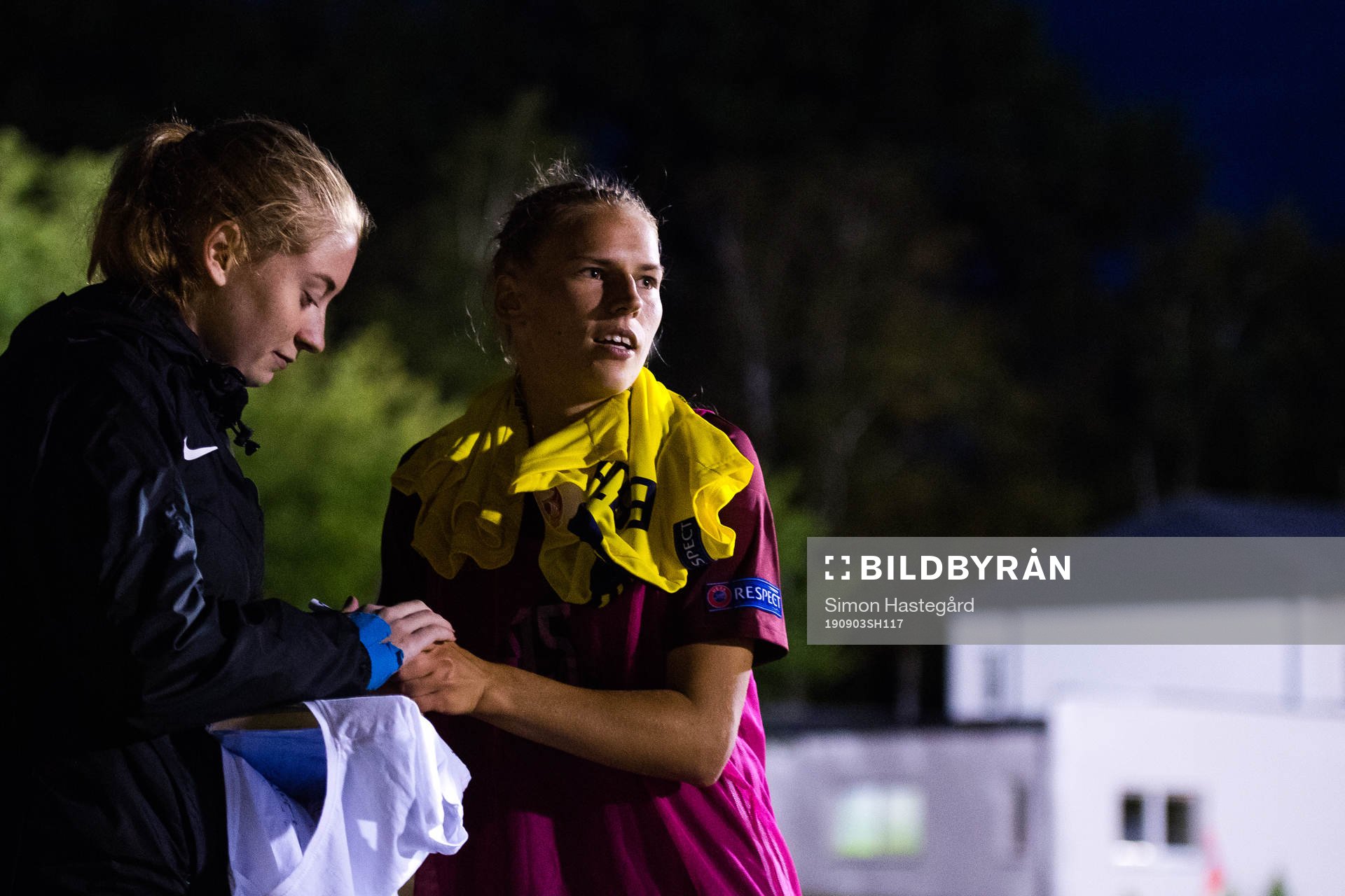 Ligita Tumane of Latvia with a jersey from Magdalena