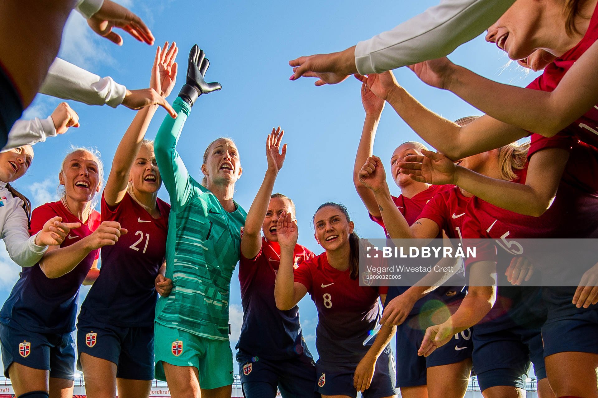Maria Thorisdottir, Karina Sævik, goalkeeper Ingrid