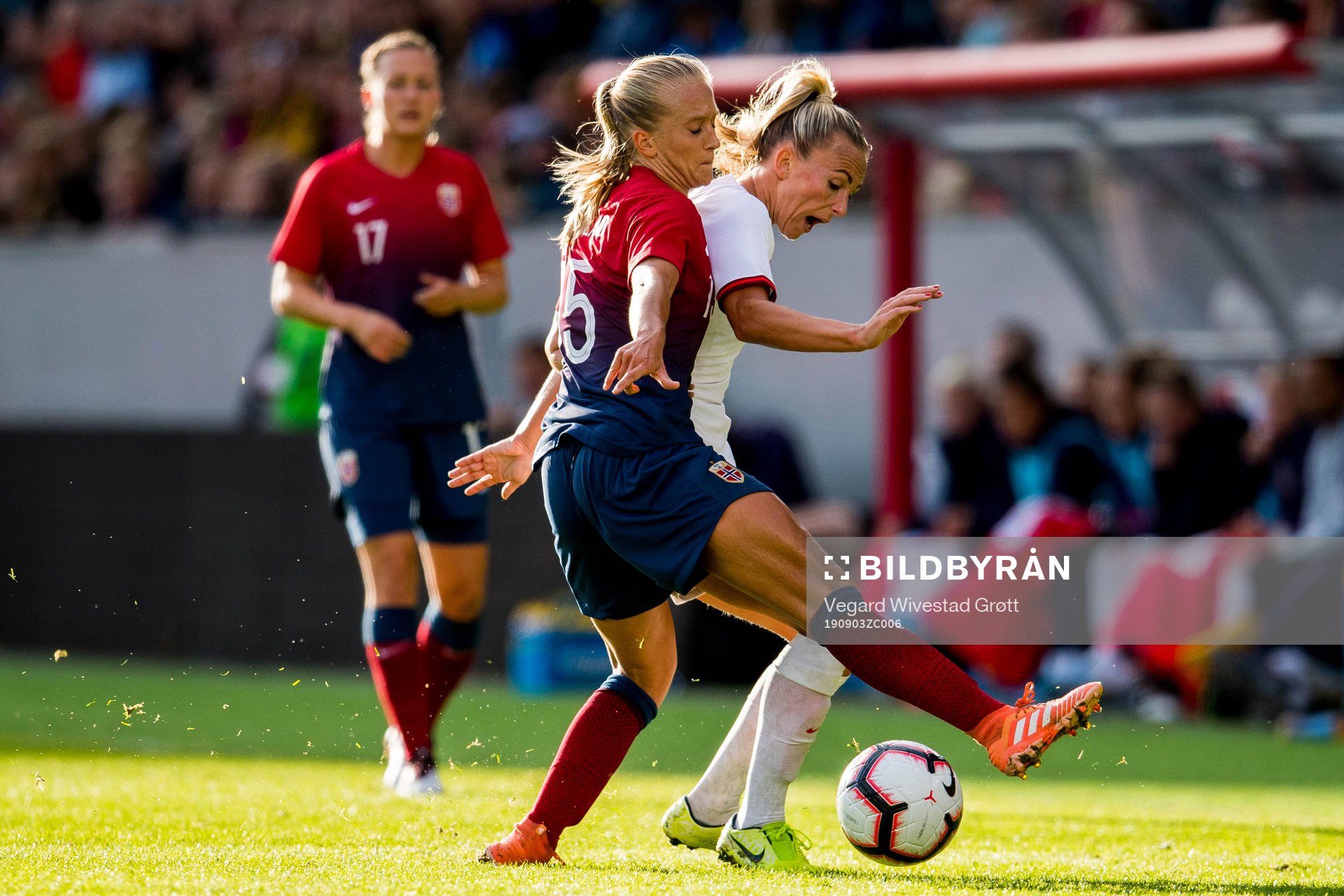 Amalie Eikeland of Norway and Rachel Daly of England