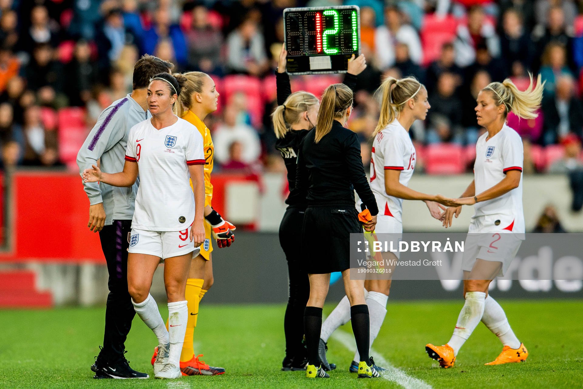 Jodie Taylor of England