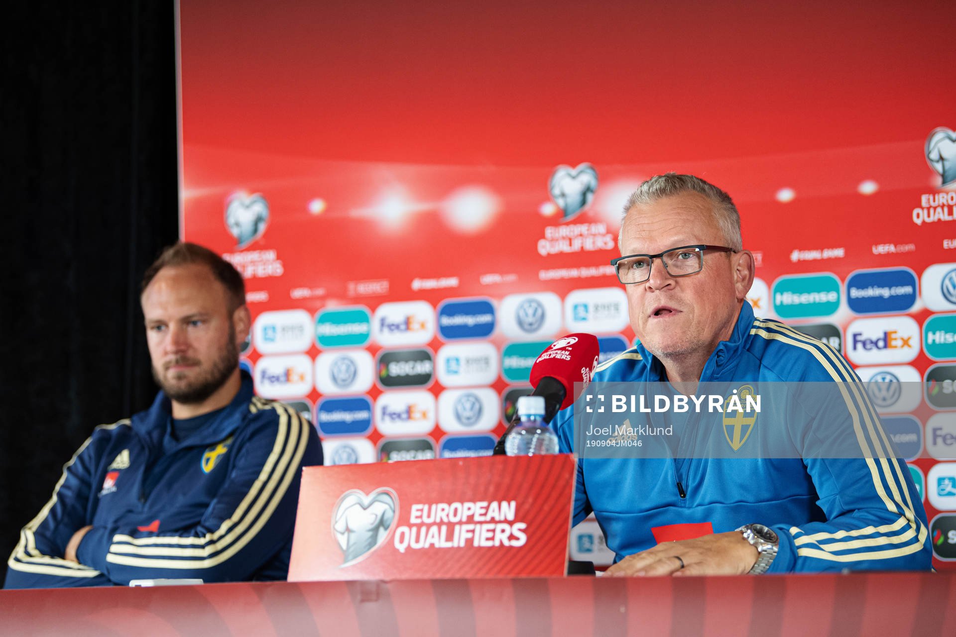 Andreas Granqvist and head coach Janne Andersson of the