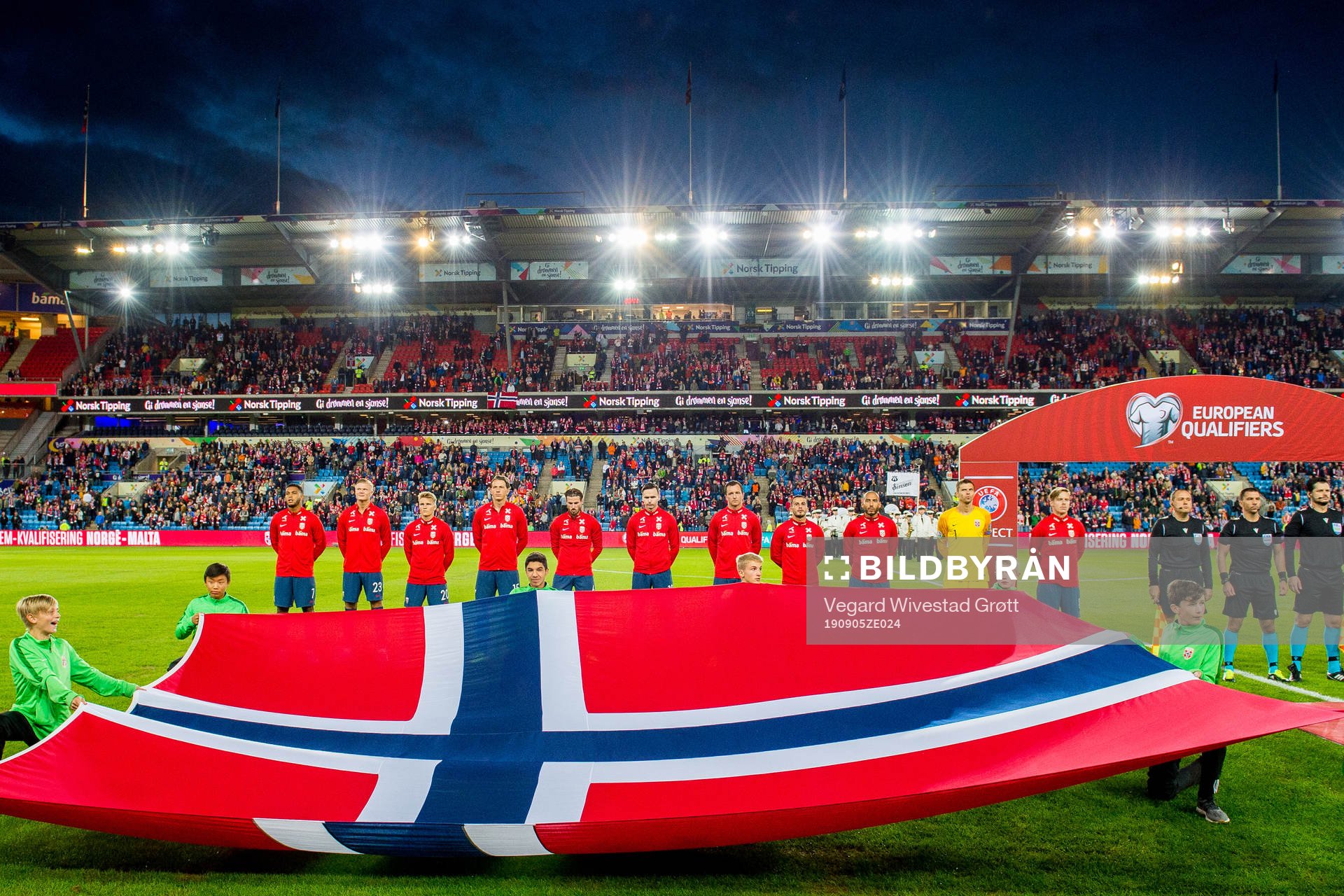 Joshua King, Erling Braut Haaland, Martin Ødegaard, Sander Berge, Håvard Nordtveit, Ole Kristian Selnæs, Even Hovland, Omar Elabdellaoui, Haitam Aleesami, goalkeeper Rune Almenning Jarstein and Stefan Johansen of Norway line up ahead of the UEFA Euro Qualifier football match between Norway and Malta on September 5, 2019 in Oslo.