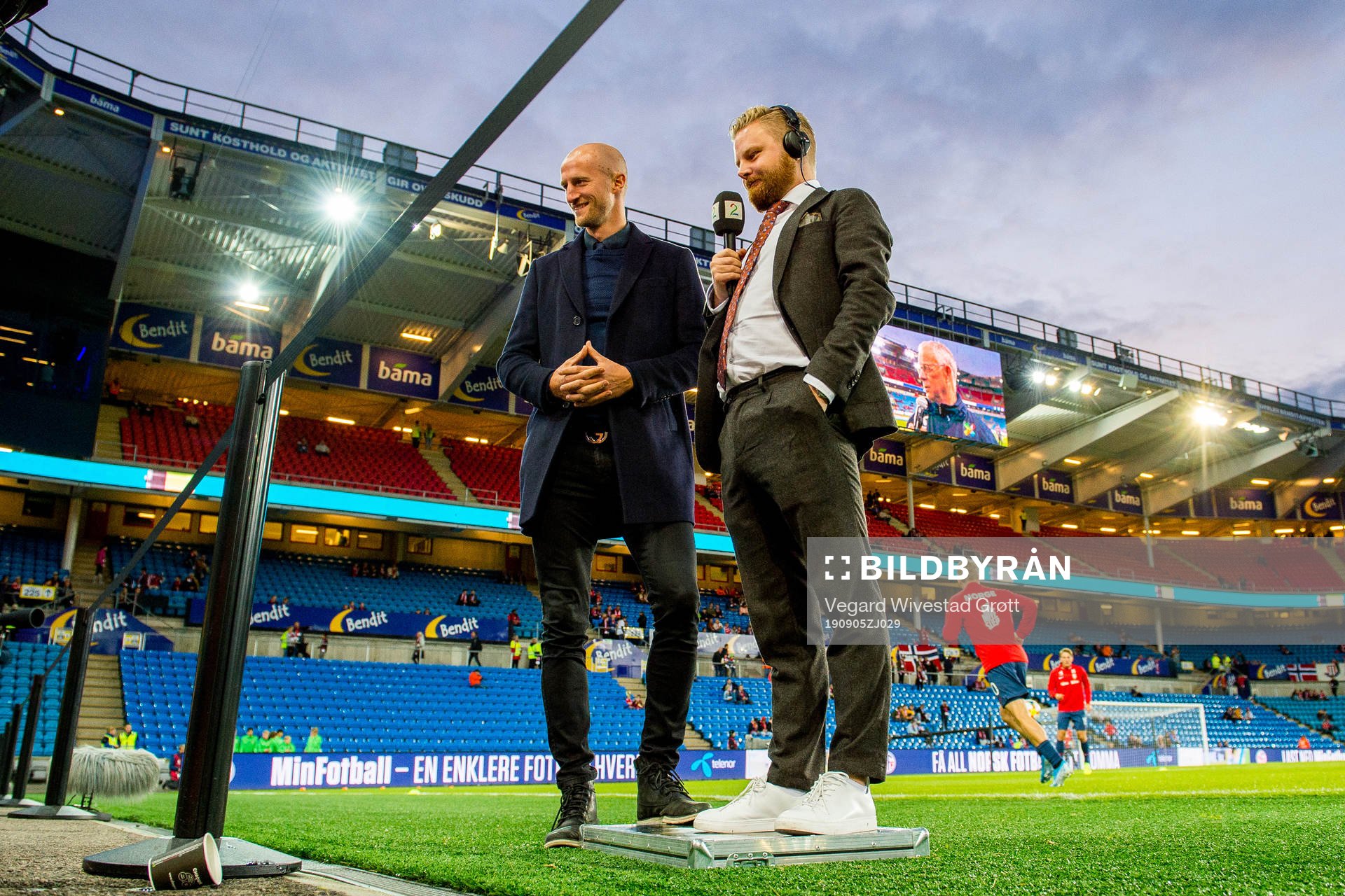 Brede Hangeland and Marius Skjelbæk of TV 2