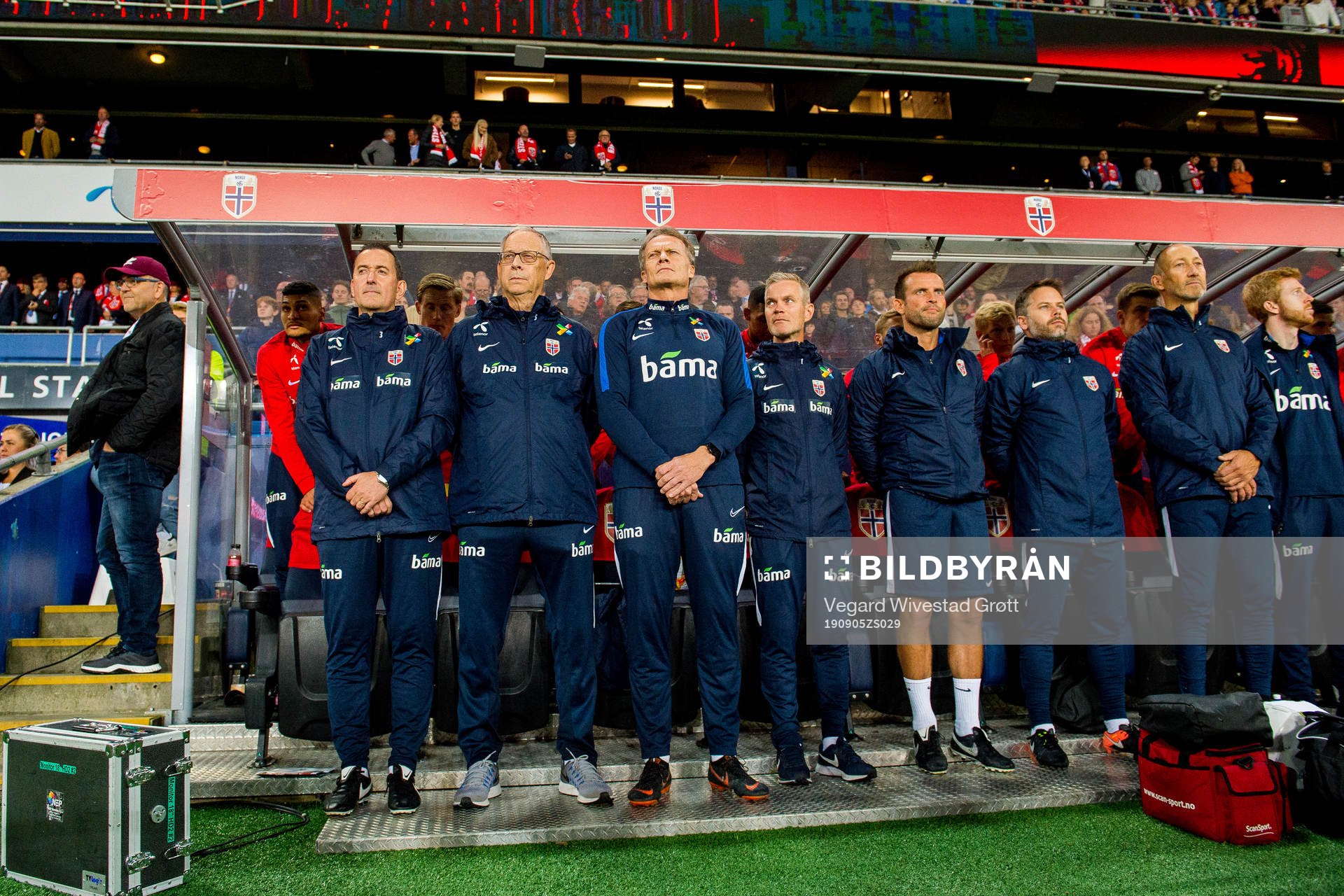 Per Joar Hansen, assistant coach, Lars Lagerbäck, head