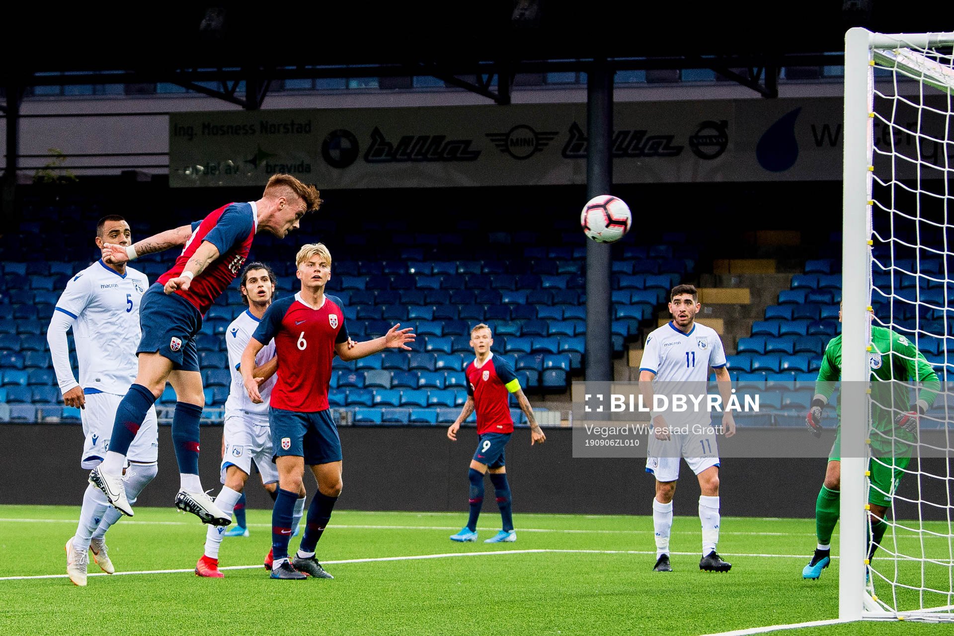 Tobias Heintz of Norway scores 1-0