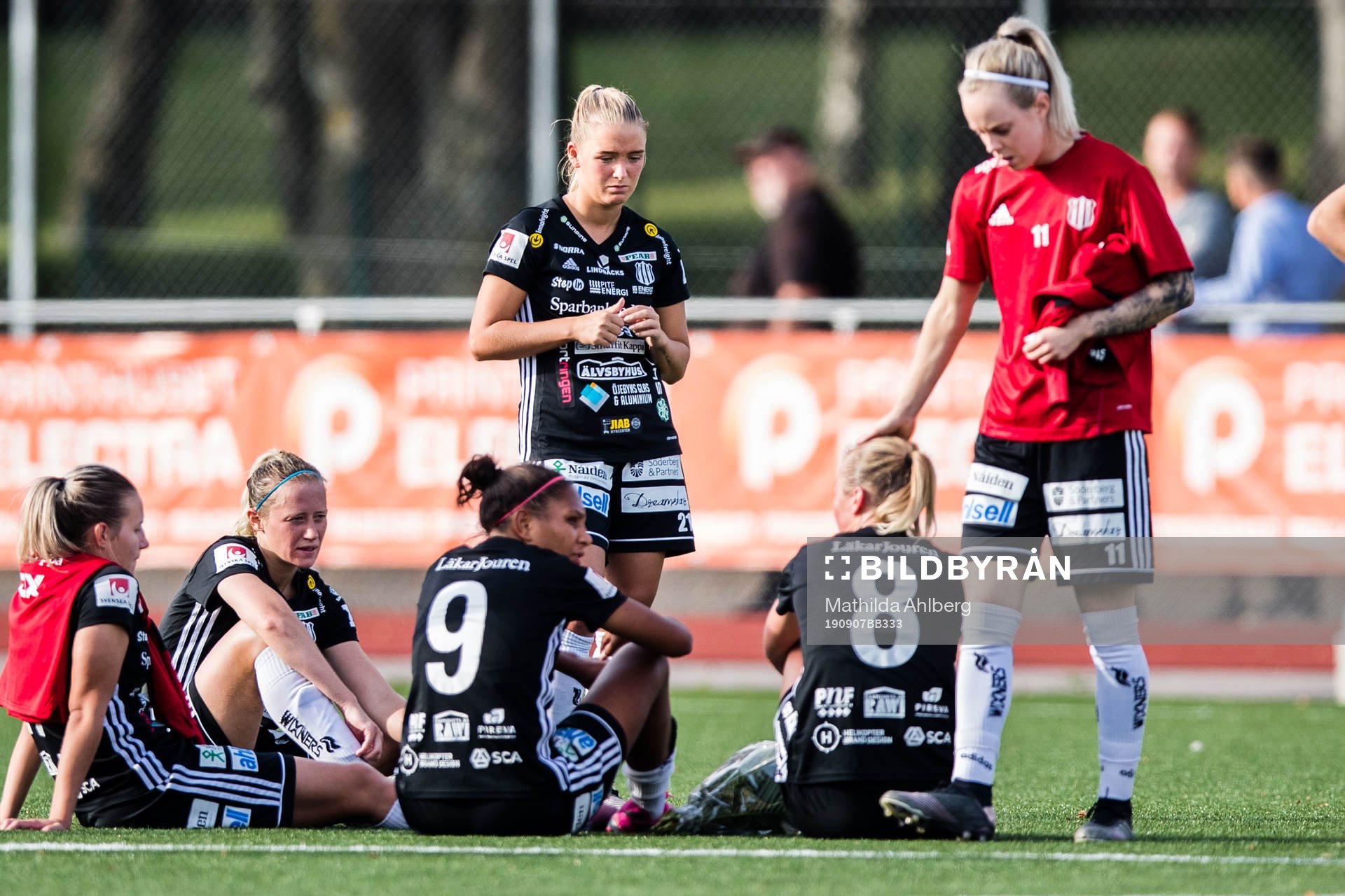 Piteås Ronja Aronsson deppar med lagkamrater