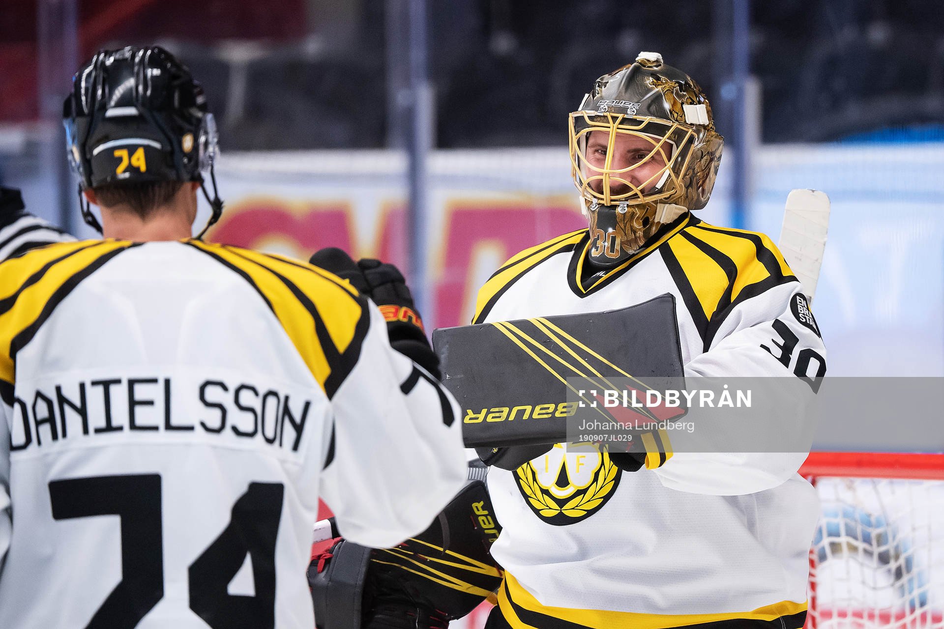 Brynäs målvakt Joacim Eriksson jublar