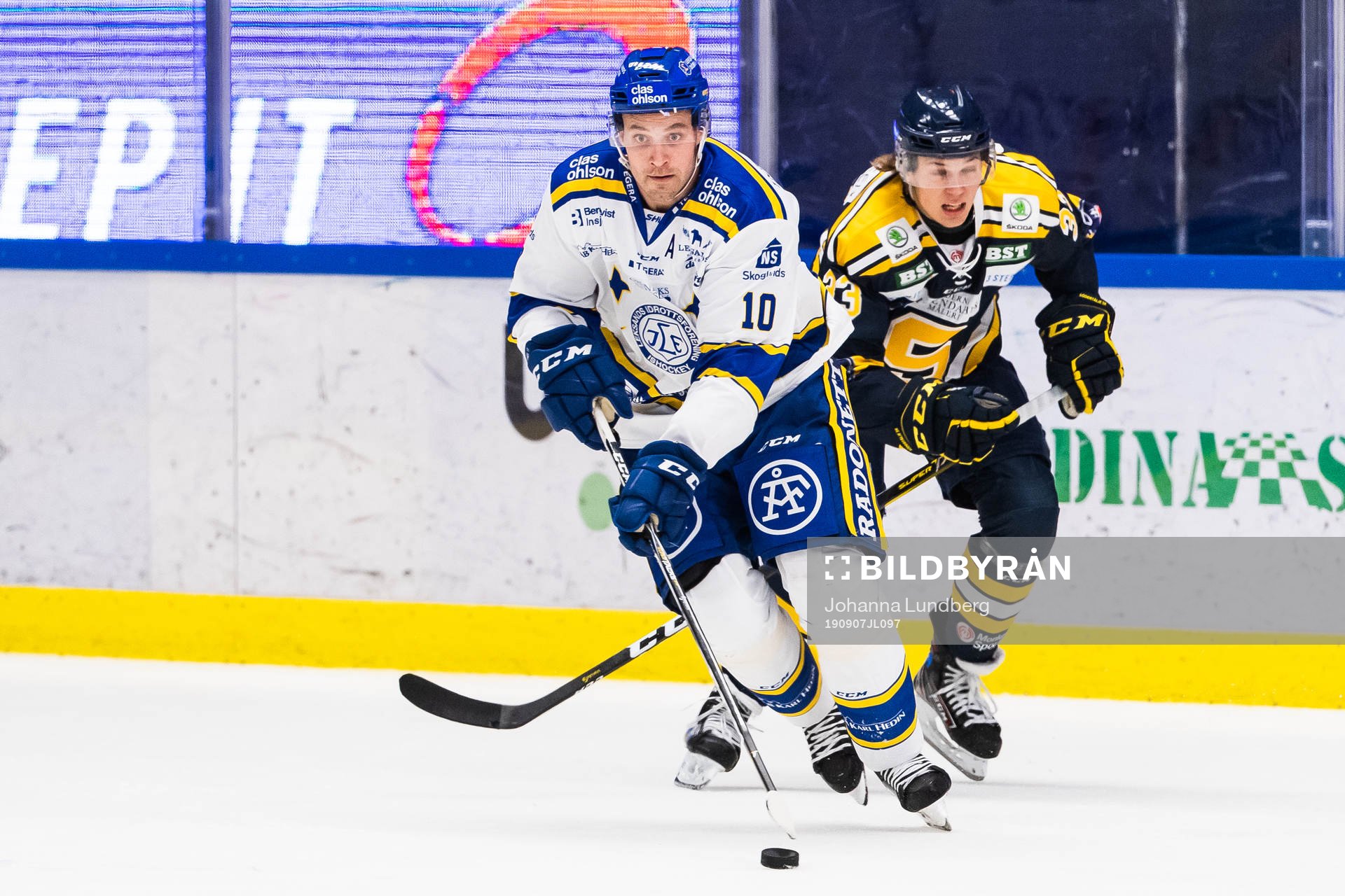 Leksands Johan Fransson jagas av Södertäljes Måns