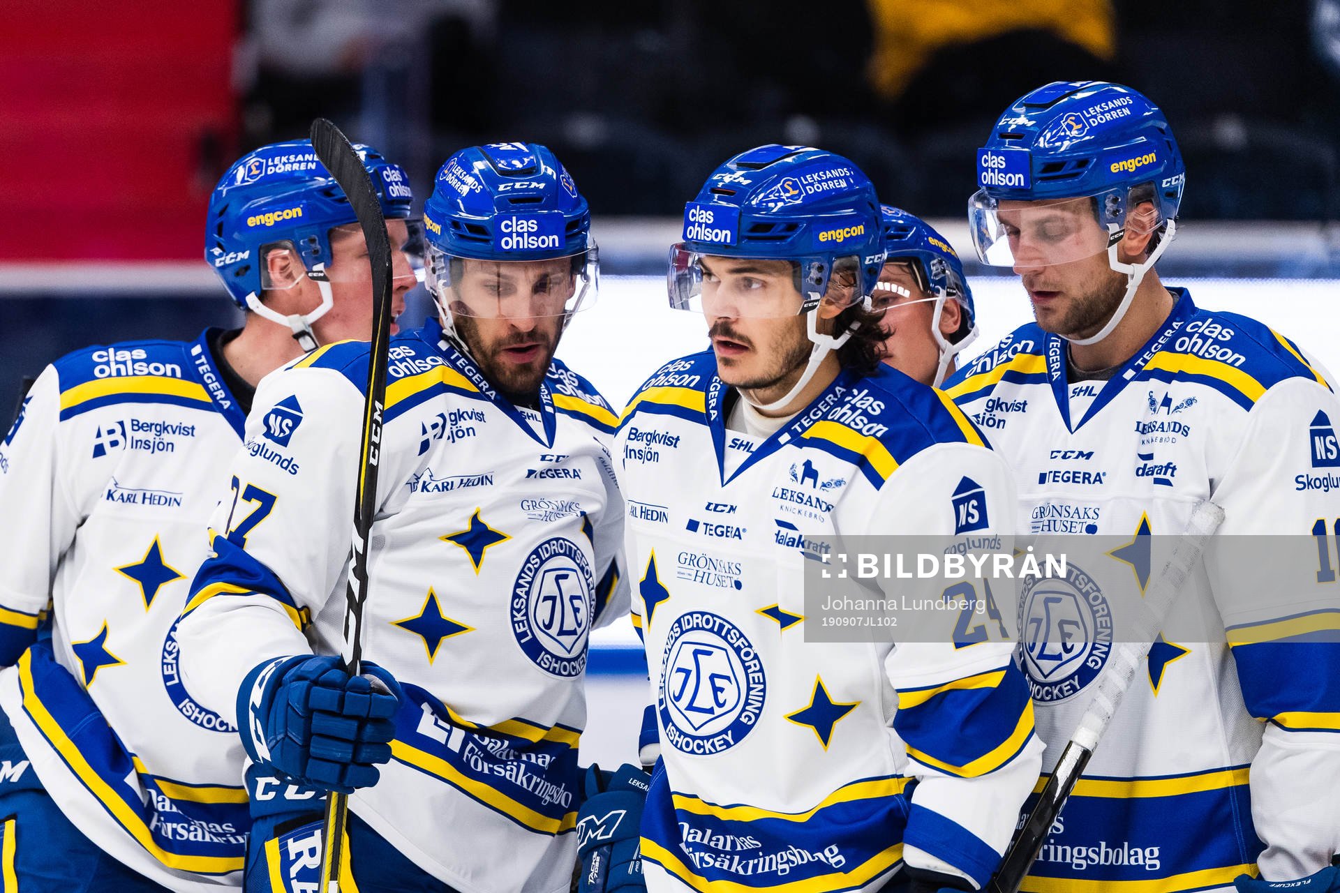 Leksands Marek Hrivik jublar Thomas Valkvae Olsen  och