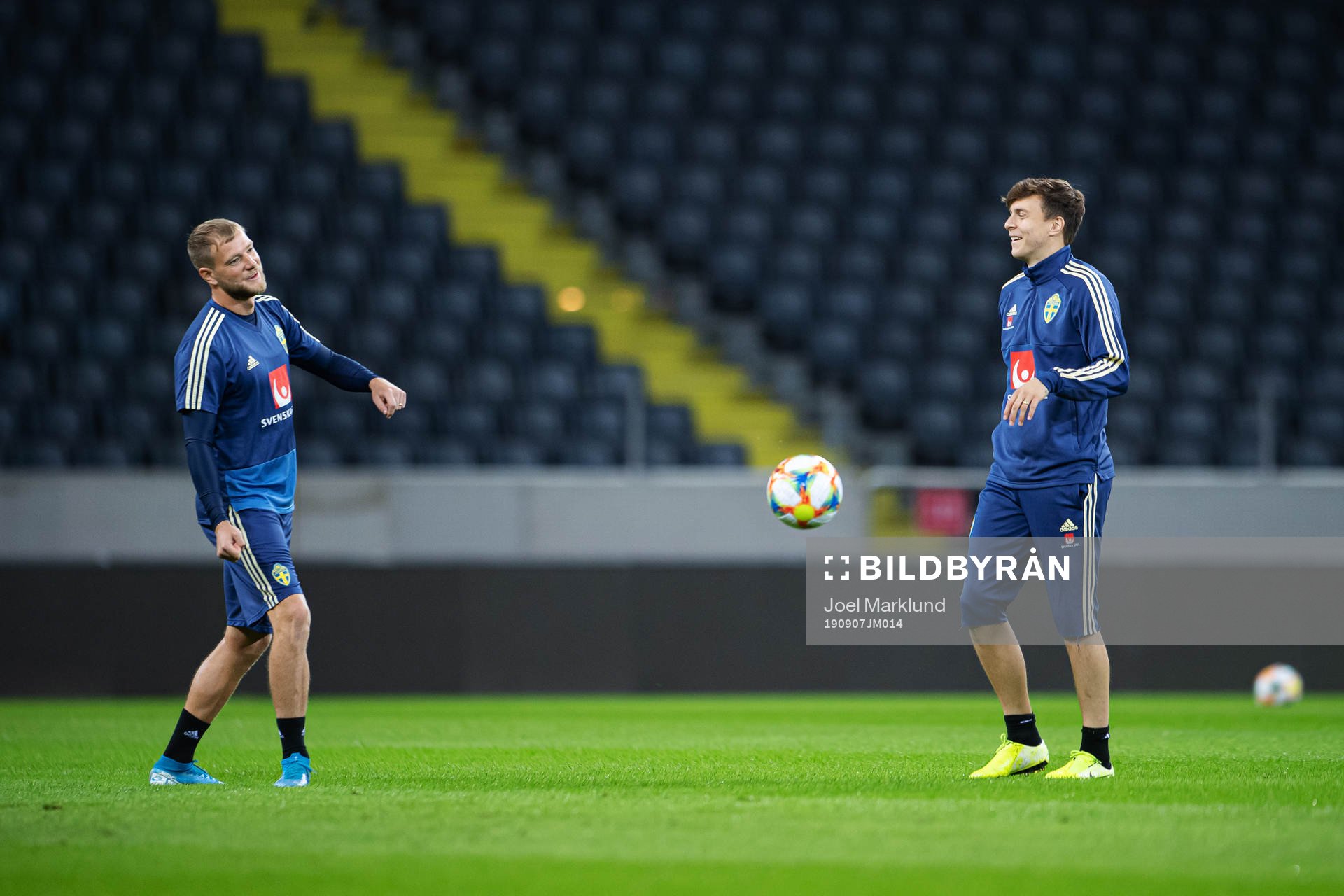 John Guidetti and Victor Nilsson Lindelöf of the Swedish