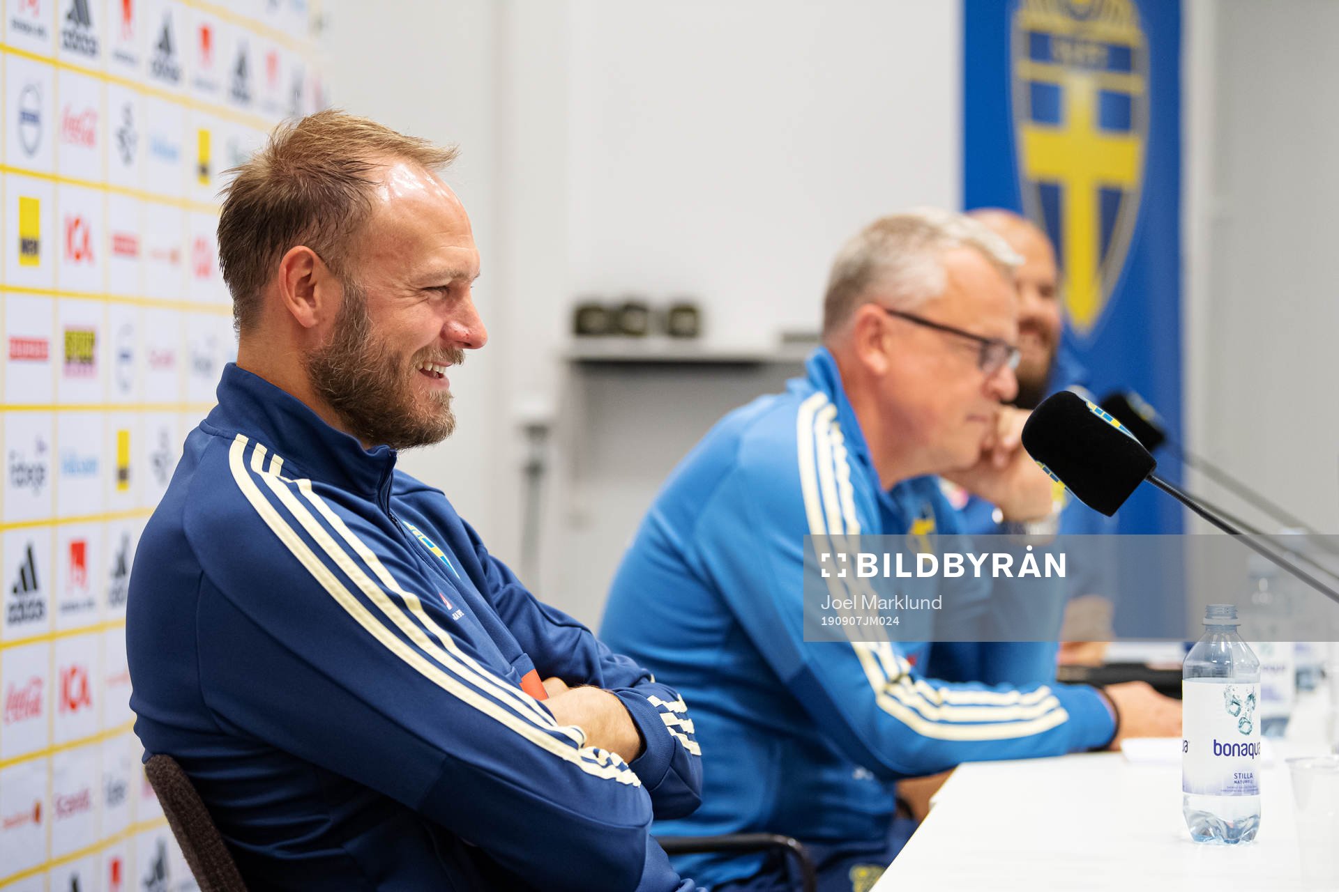 Andreas Granqvist and head coach Janne Andersson of the