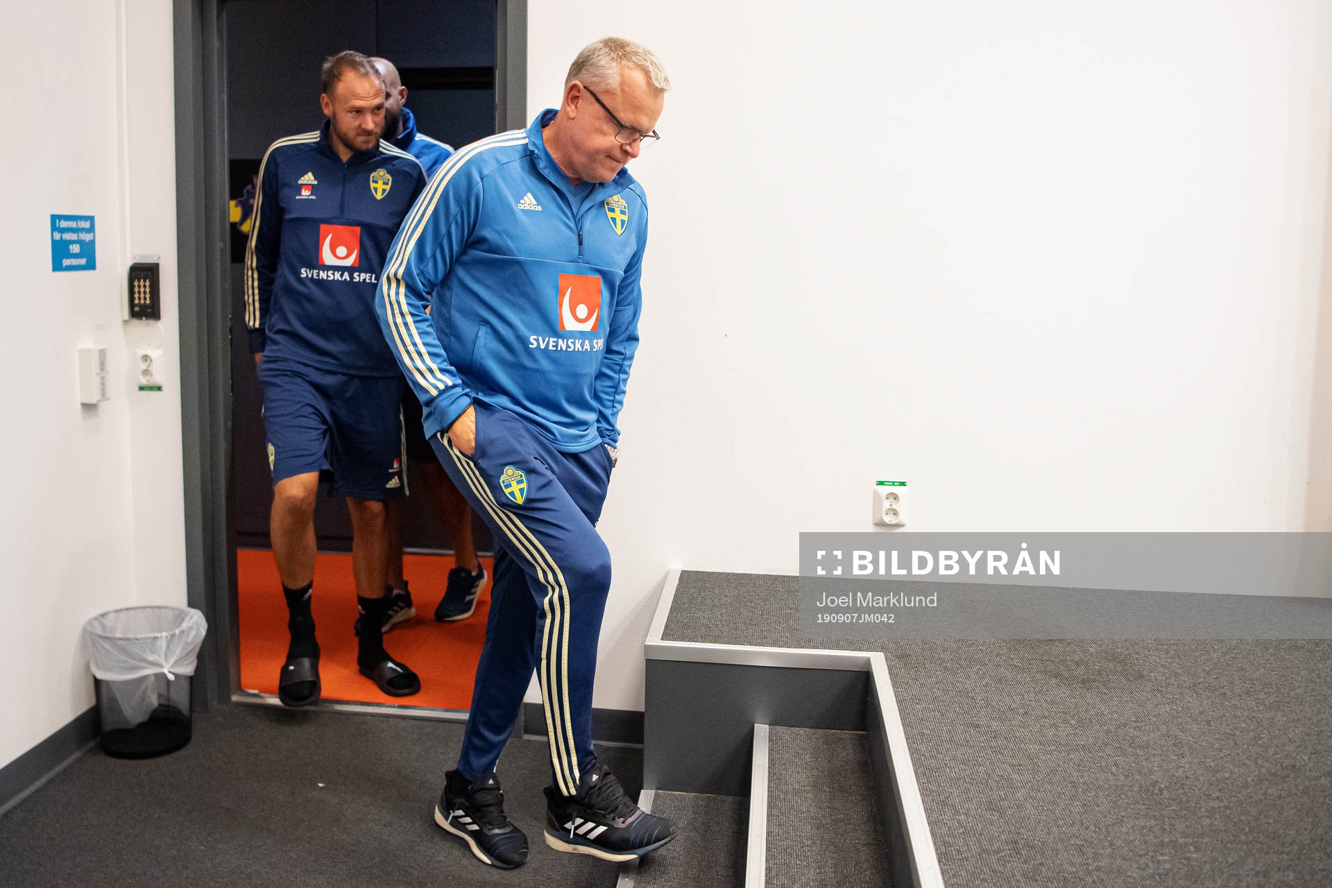 Andreas Granqvist and head coach Janne Andersson of the