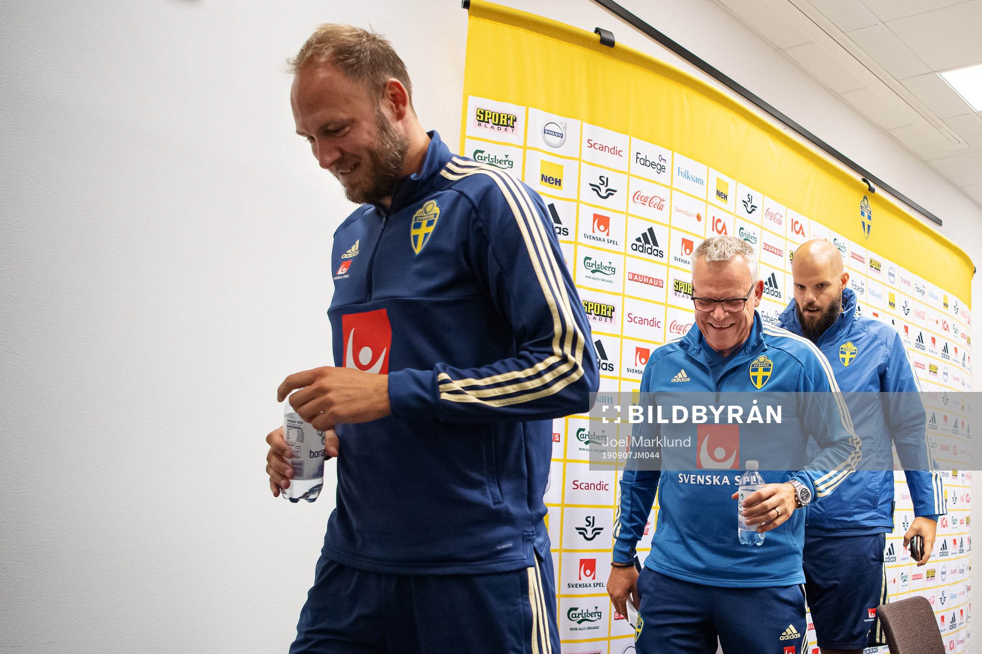 Andreas Granqvist and head coach Janne Andersson of the