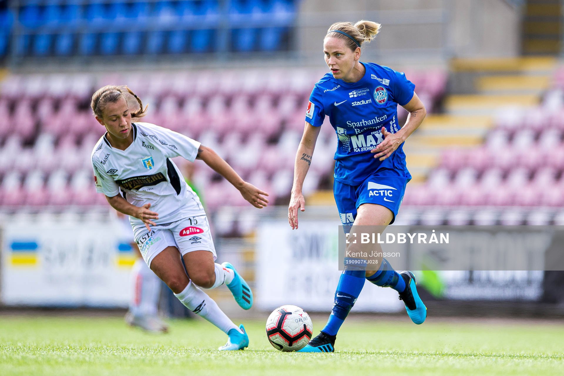 Göteborgs Julia Zigiotti Olme och Eskilstunas Lisa
