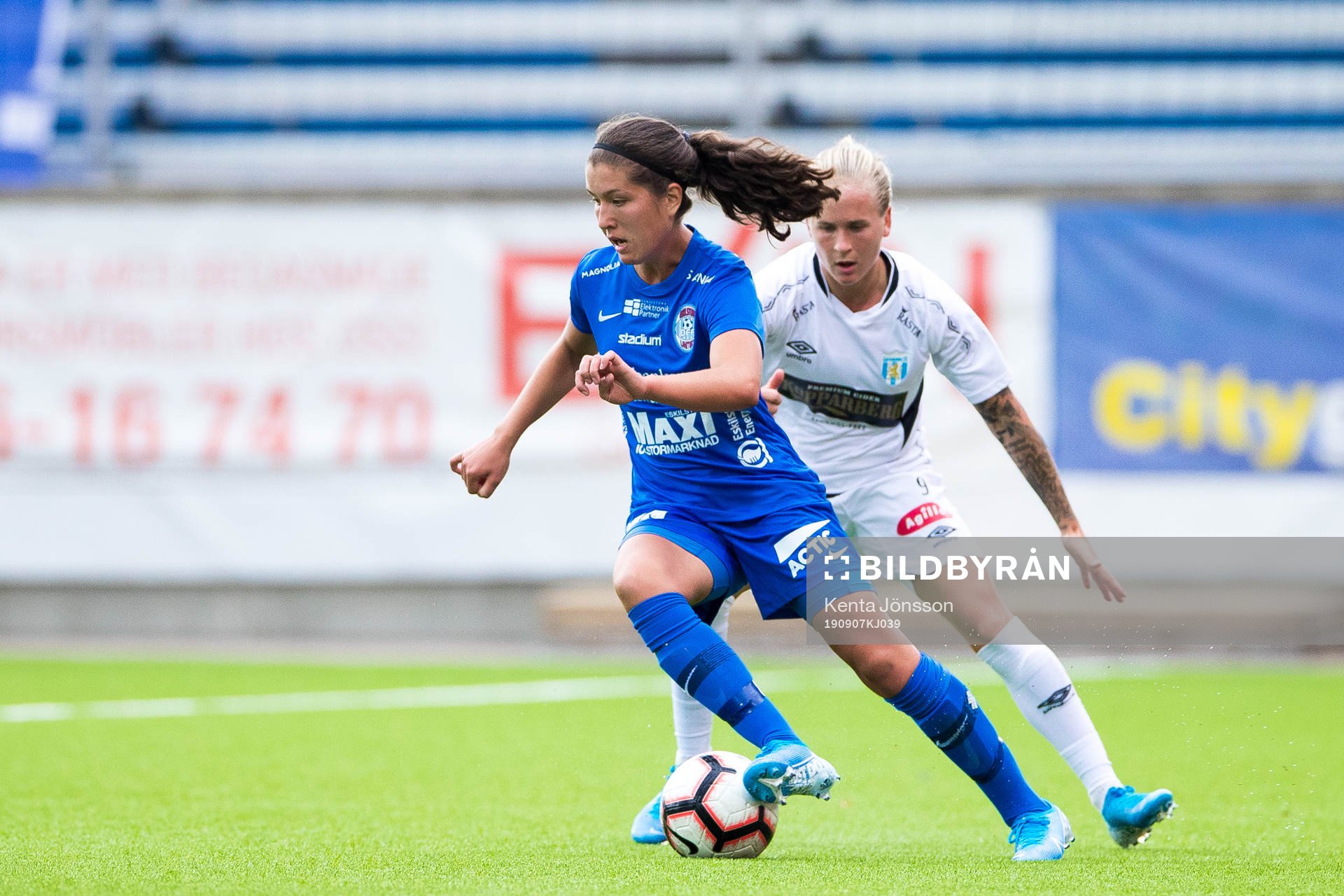 Eskilstunas Loreta Kullashi och Göteborgs Irmeli Jonsson