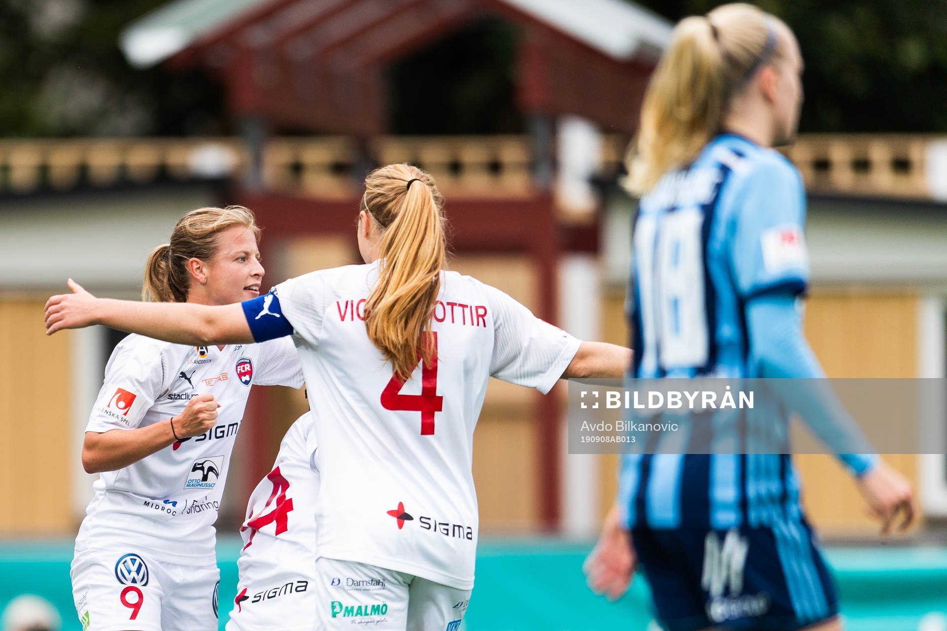 Rosengårds Anna Anvegård jublar med Glodis Perla