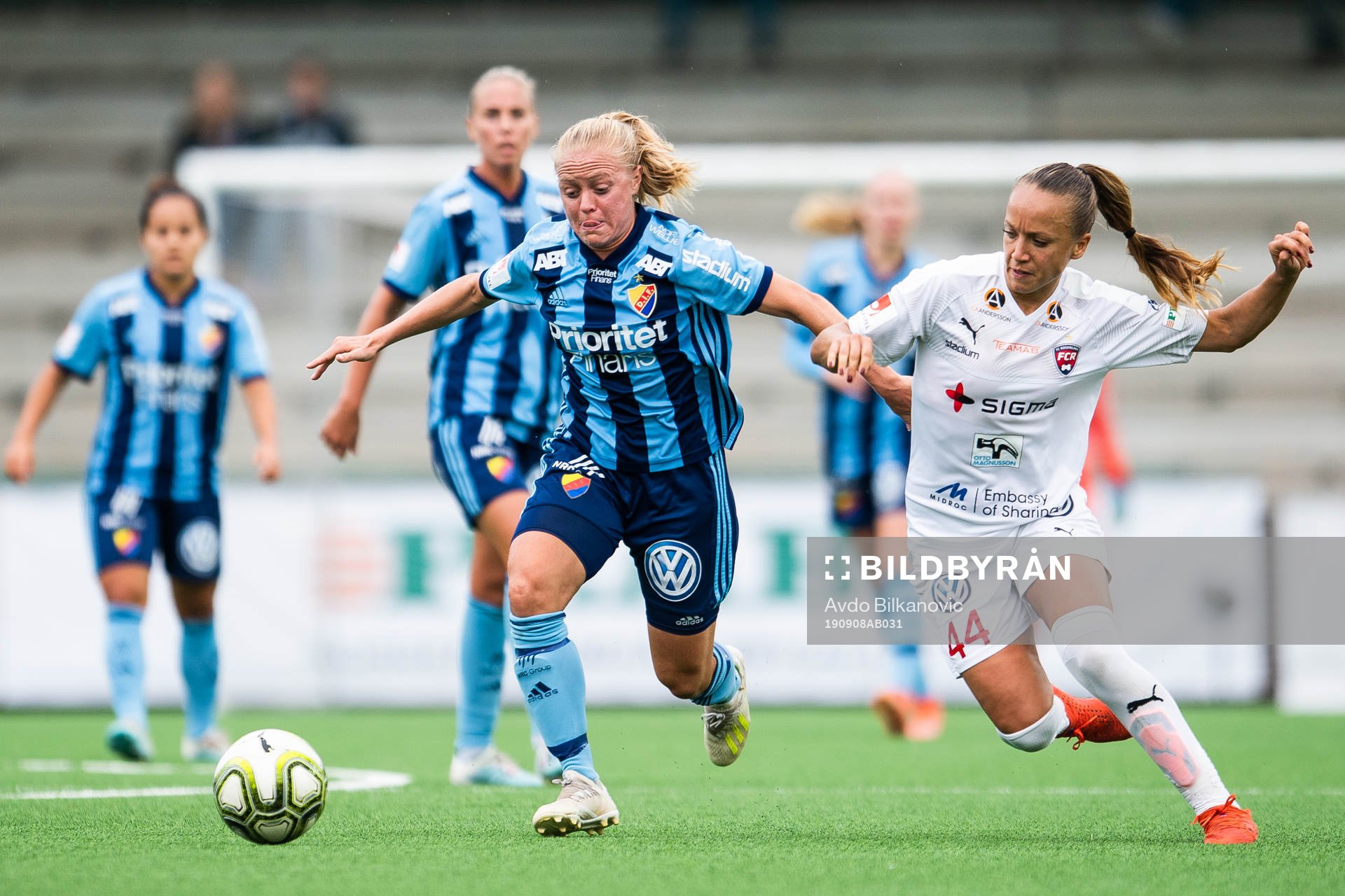 Djurgårdens Mia Jalkerud och Rosengårds Malin Levenstad