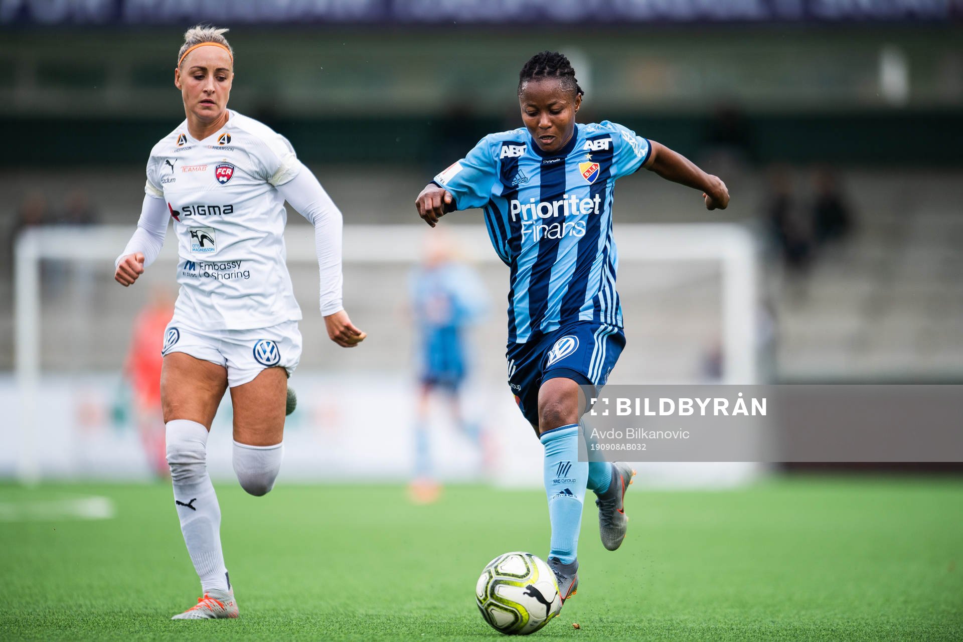 Rosengårds Sanne Troelsgaard jagar Djurgårdens Ogonna