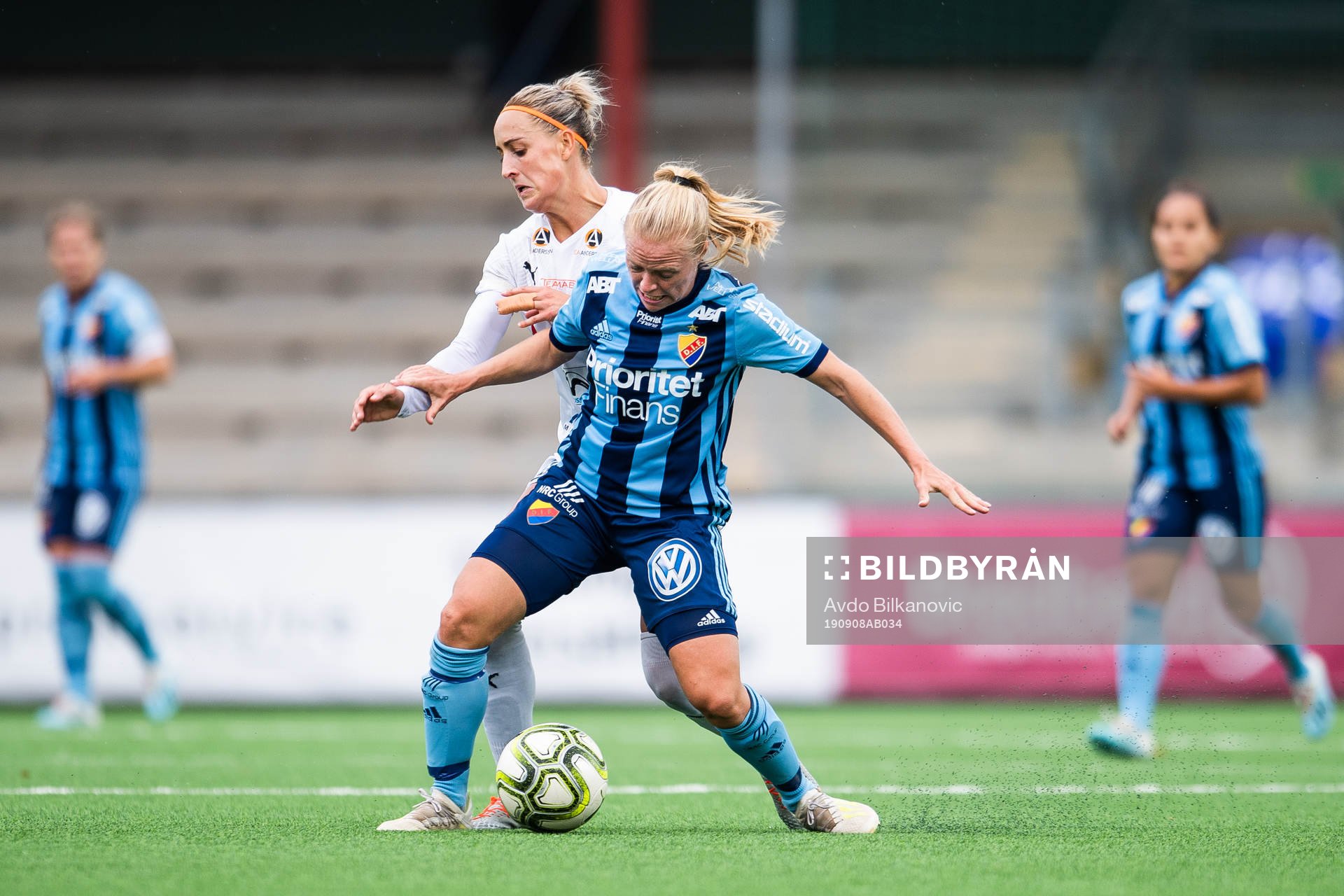 Rosengårds Sanne Troelsgaard och Djurgårdens Mia Jalkerud