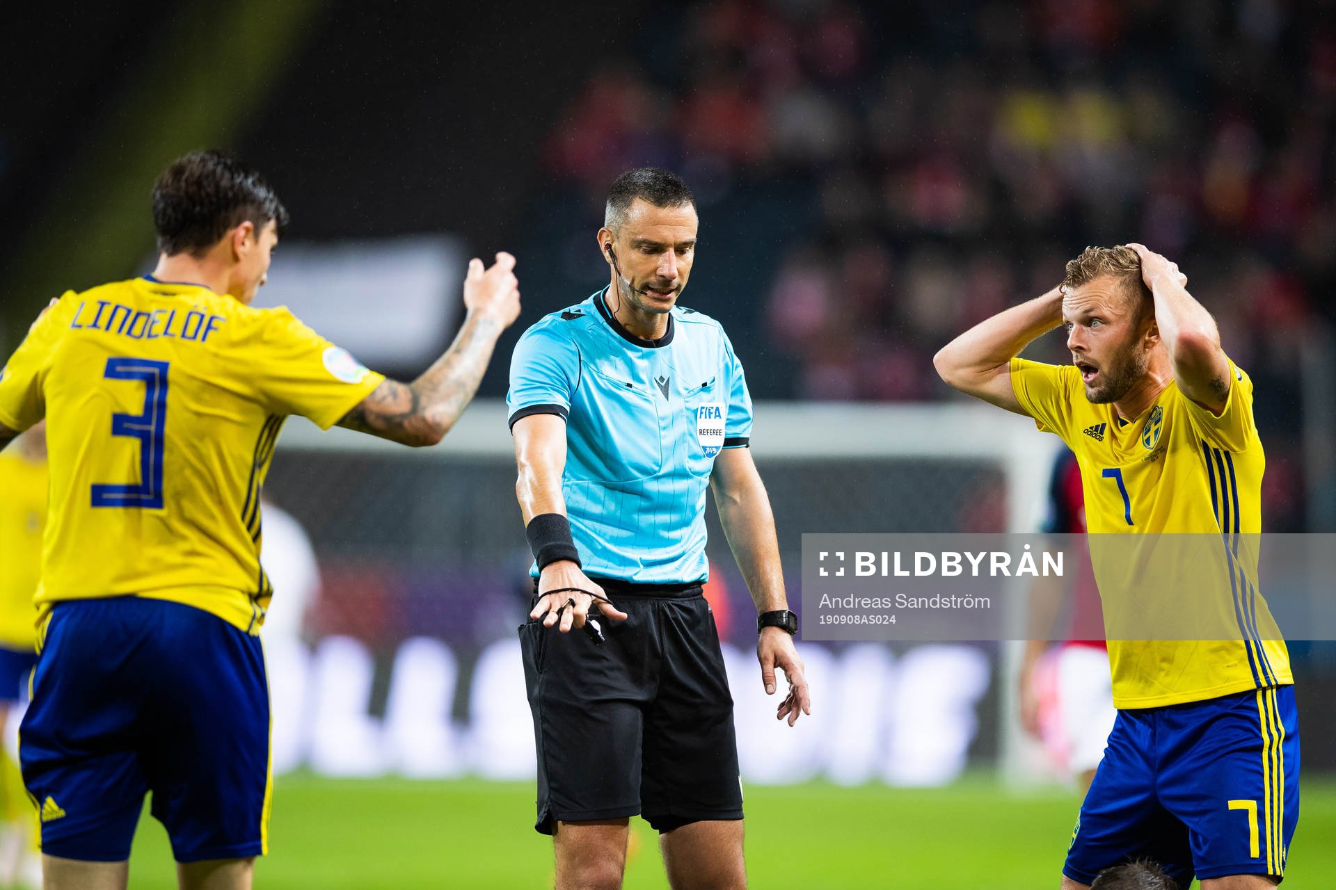 Victor Nilsson Lindelöf and Sebastian Larsson of Sweden
