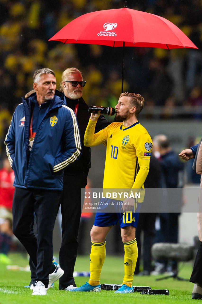 Emil Forsberg of Sweden drinking