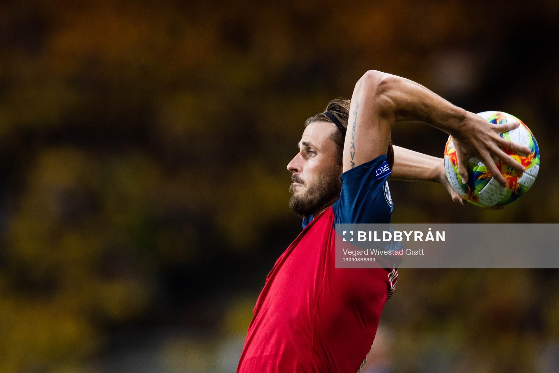 Håvard Nordtveit of Norway with a throw in