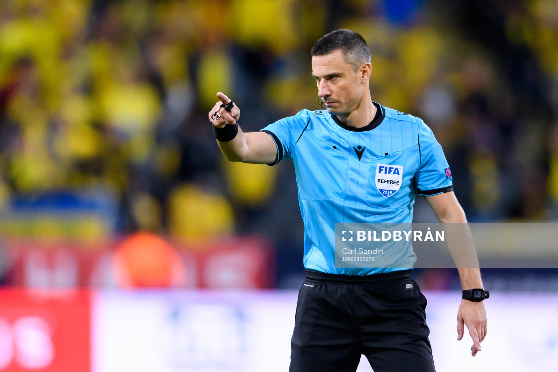Referee Slavko Vincic